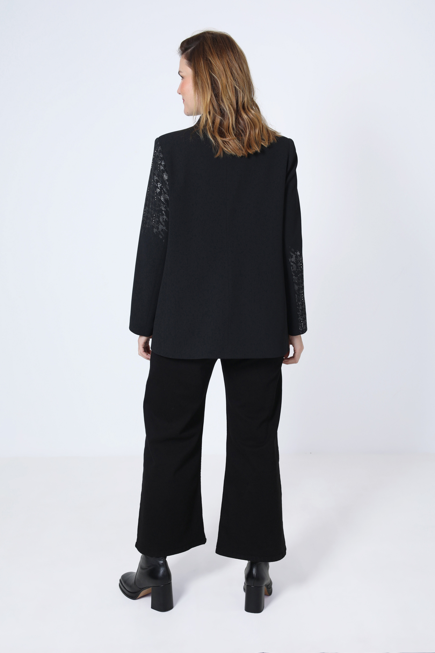 Veste tailleur sans col avec sérigraphie
