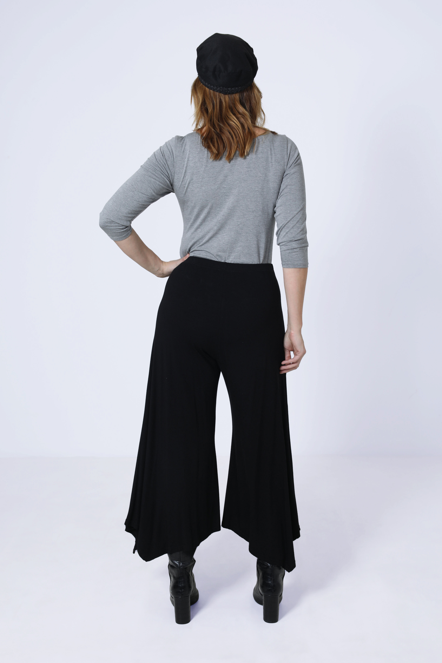 Plain knit culotte skirt pants