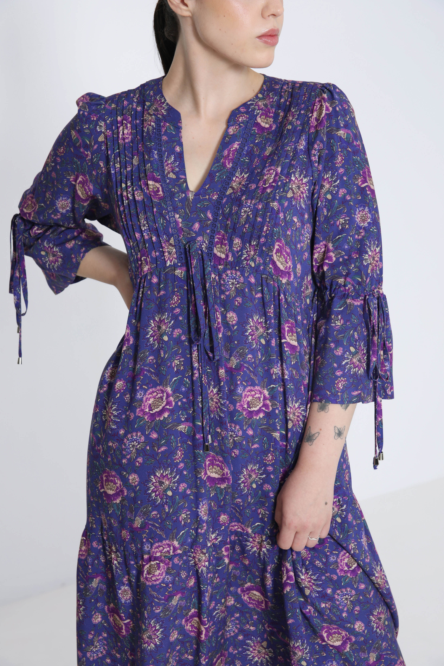 Robe midi en imprimé floral avec plastron