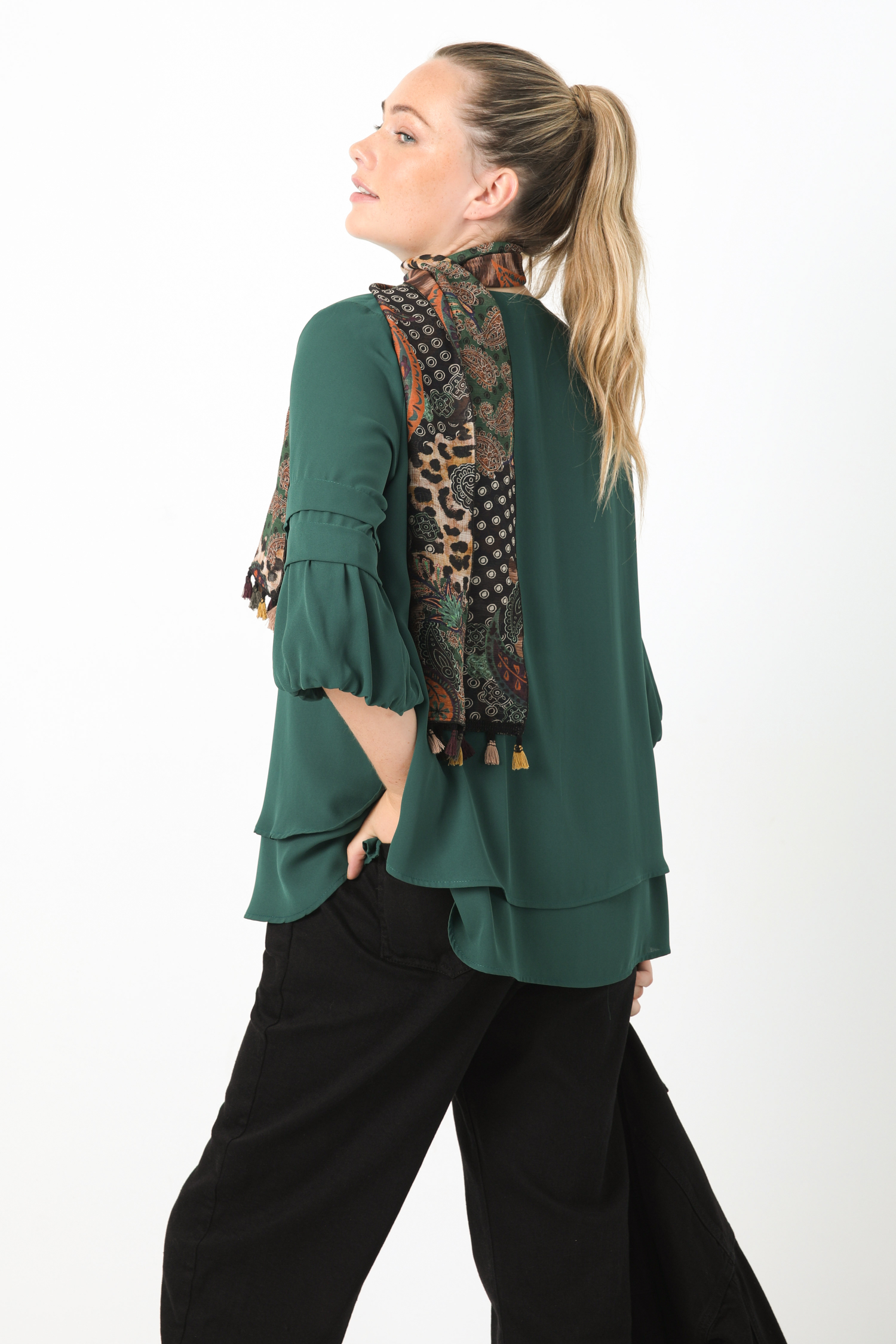 Blouse trapèze superposée en voile unie 