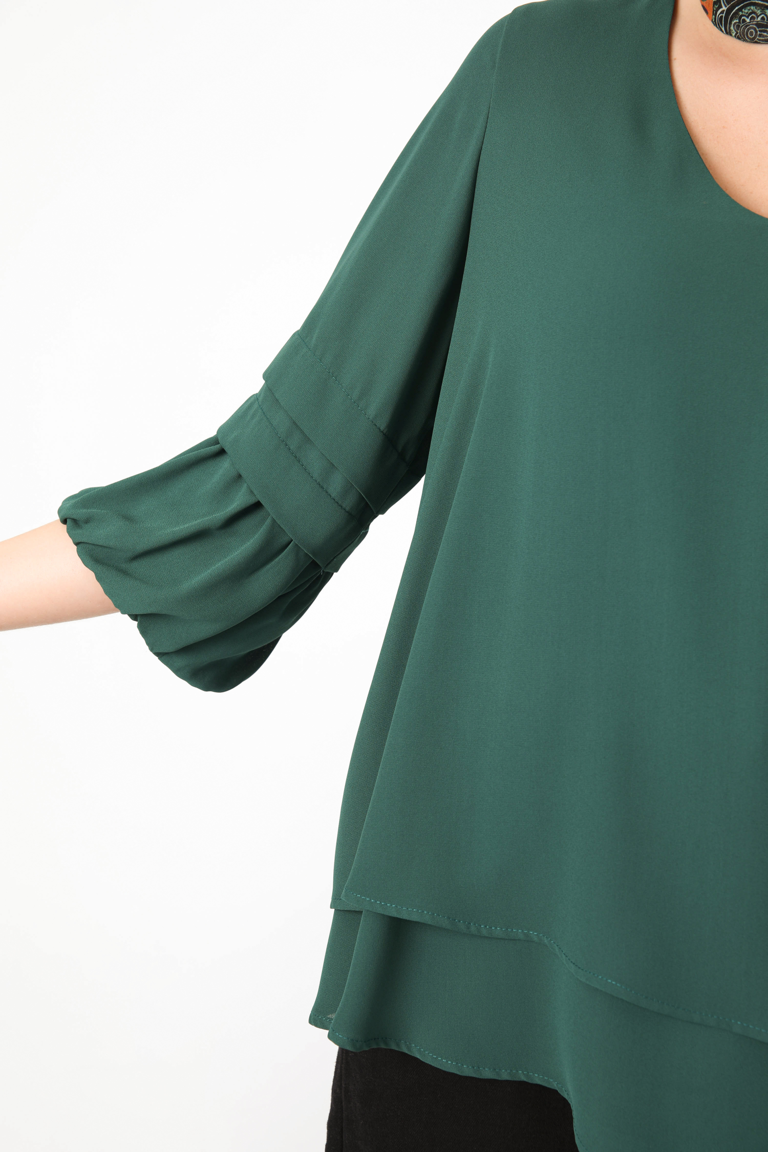 Blouse trapèze superposée en voile unie 