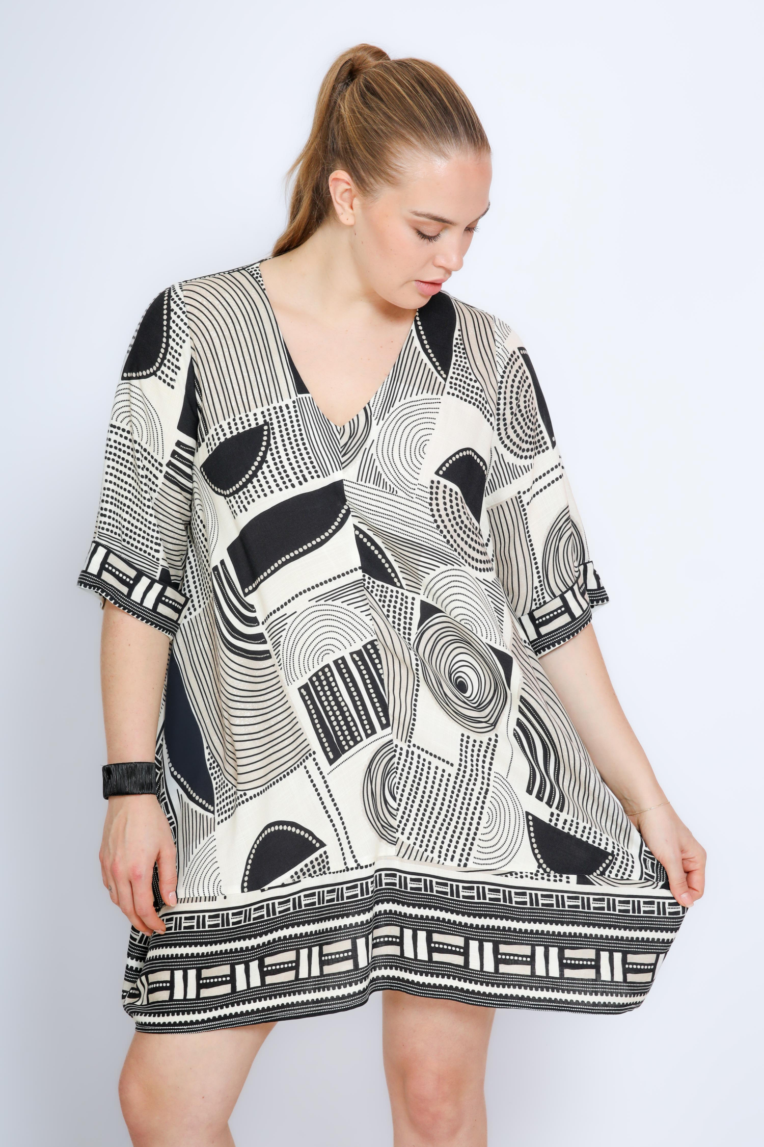 Long printed tunic with a base