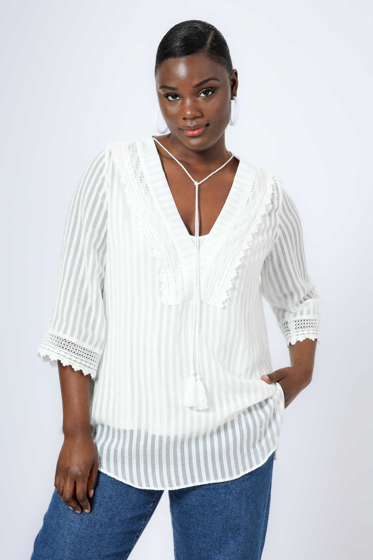 Blouse en voile gaufré effet rayure ton/ton