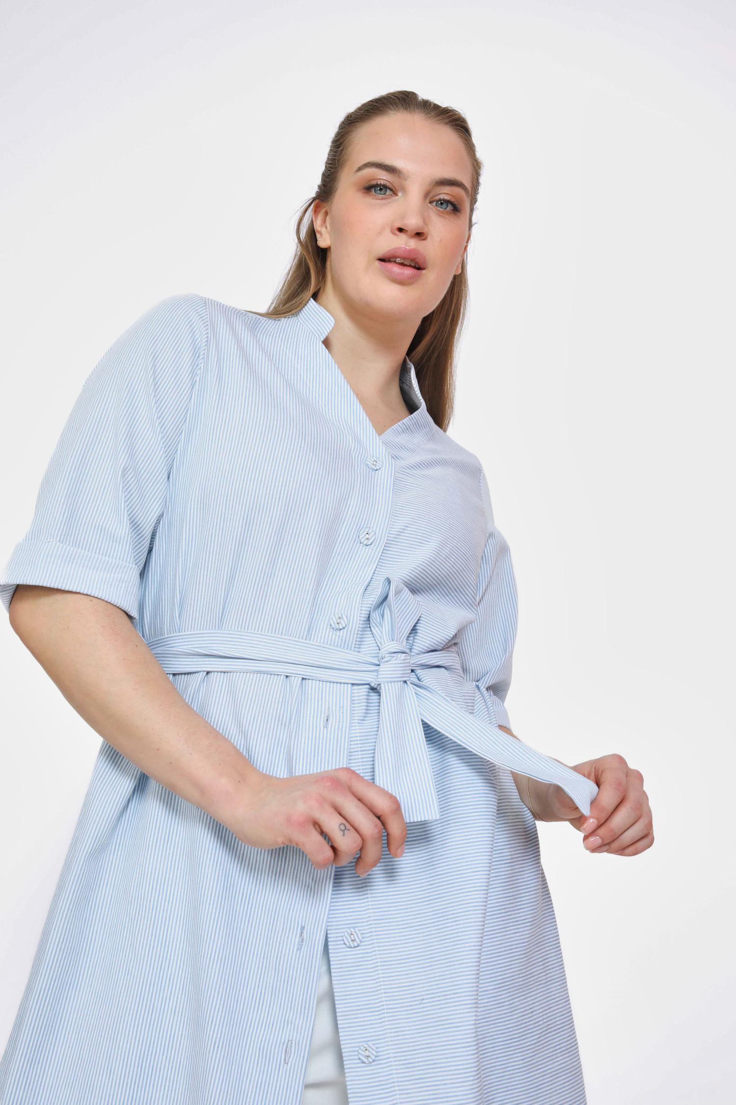 Longue chemise rayée avec sérigraphie au dos