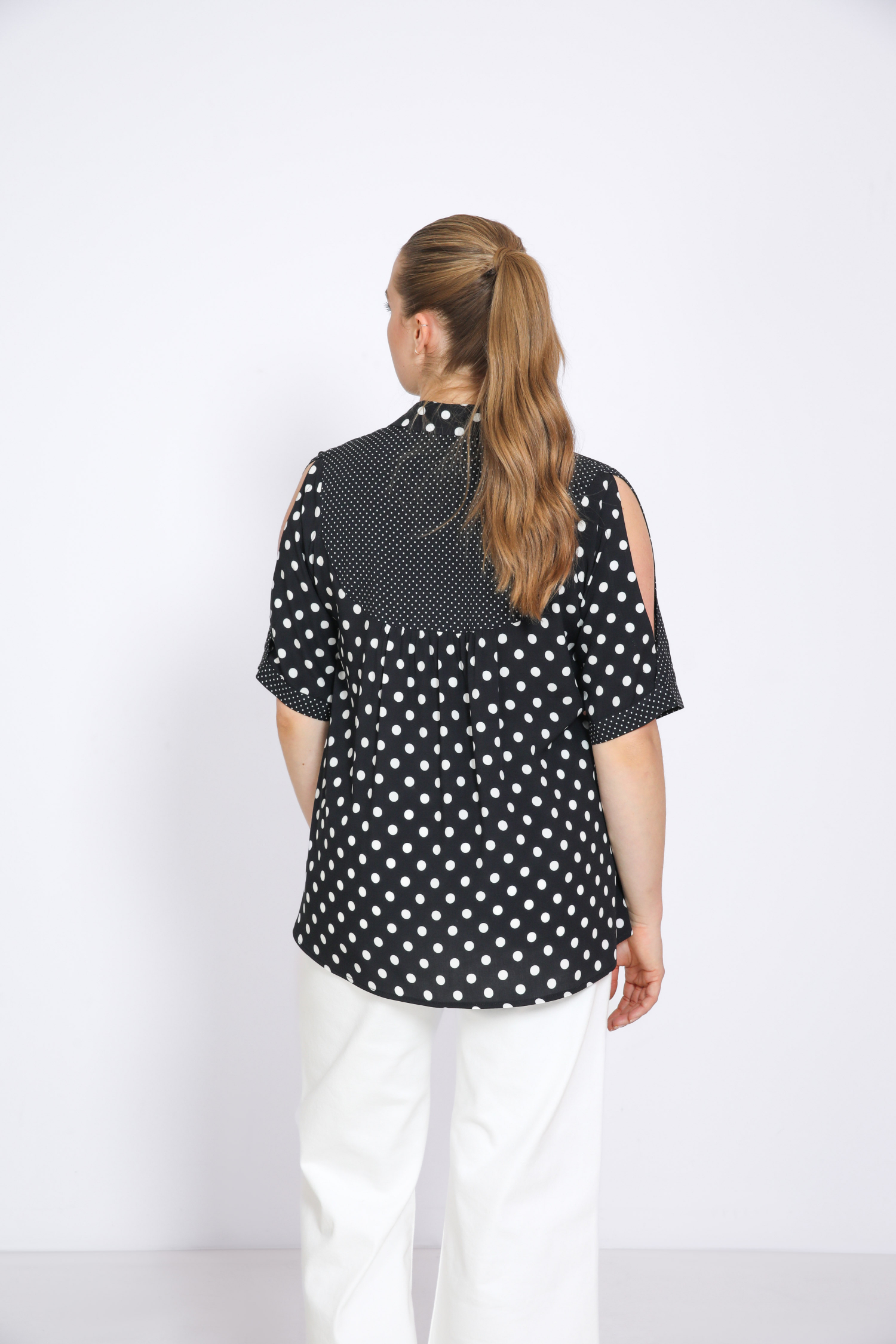 Blouse in viscose