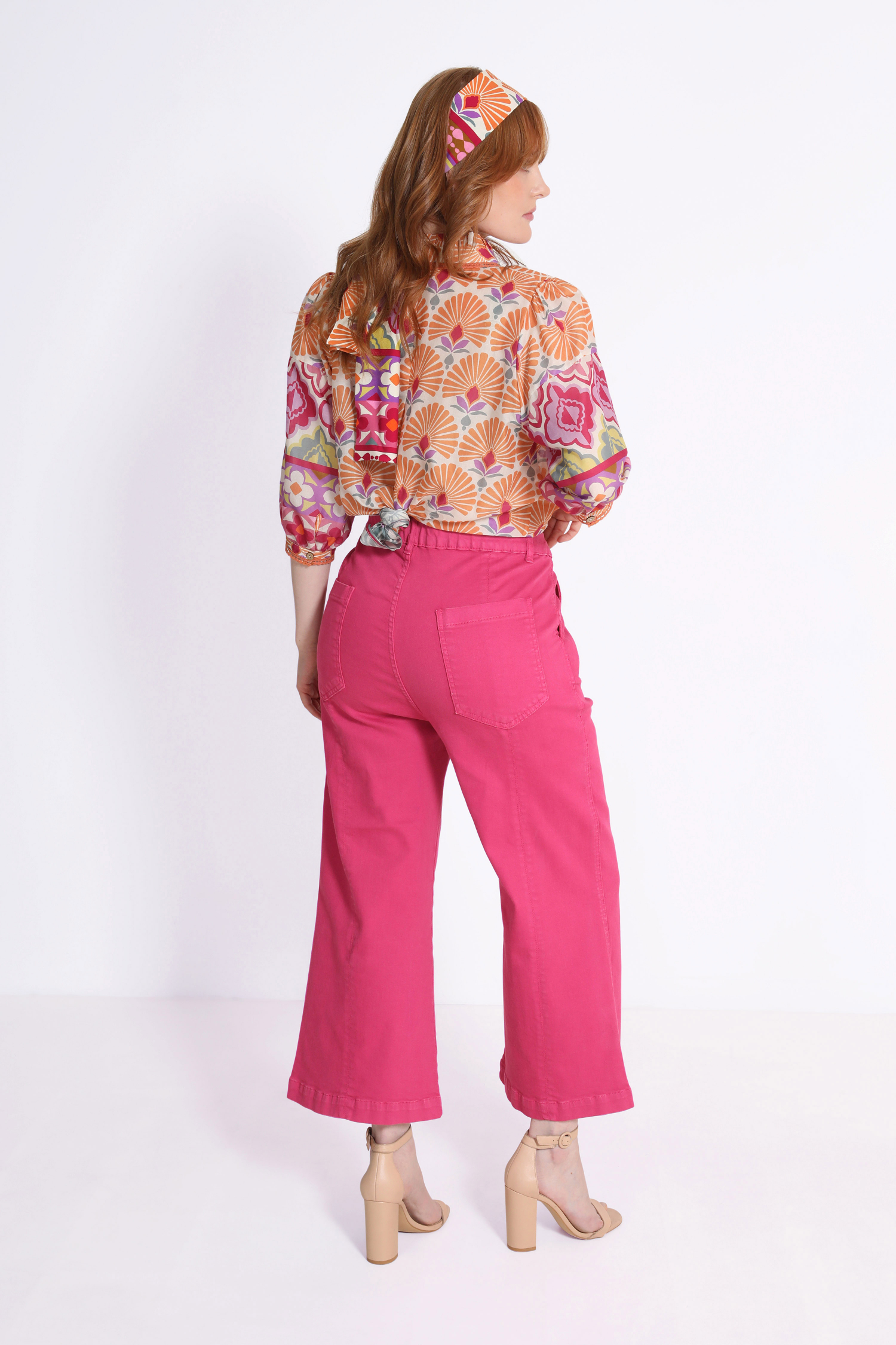 Tie n dye colored jeans with fancy placket and buttons