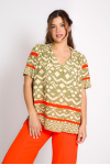 Blouse en imprimé avec une base de couleur