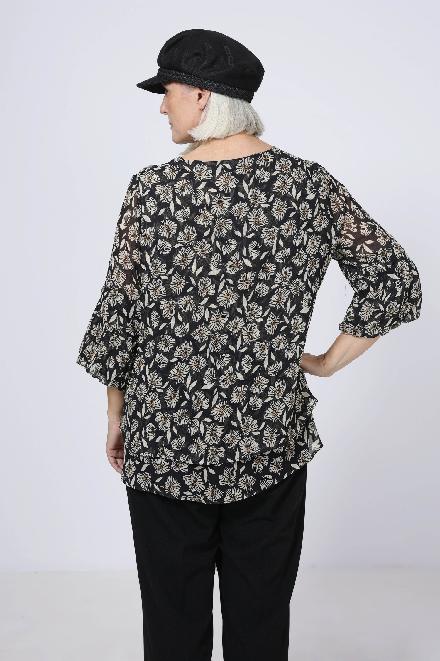 Overlay blouse in printed voile.