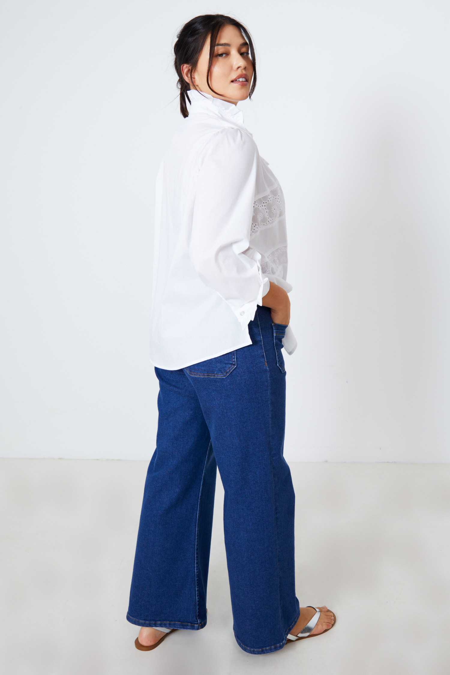 White poplin shirt with embroidered cotton