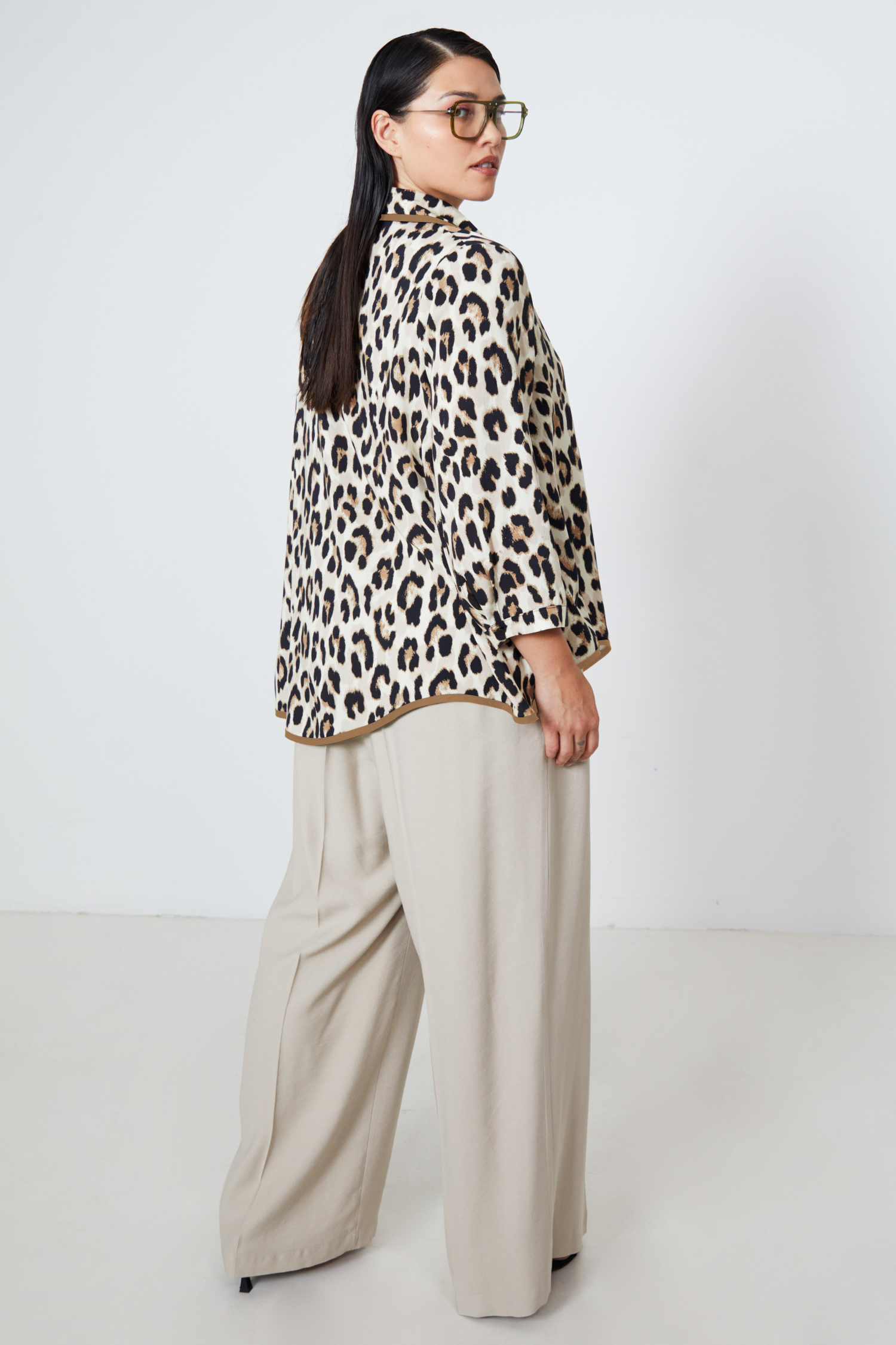 Asymmetrical shirt in panther print