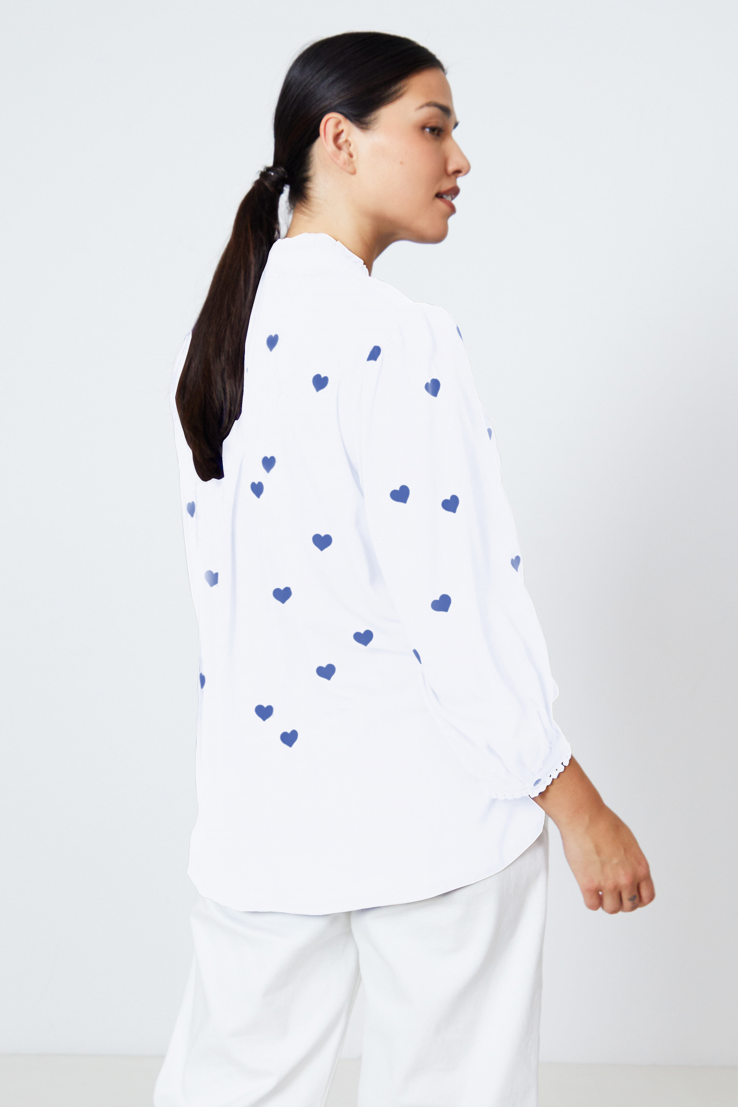 plain shirt with screen-printed heart