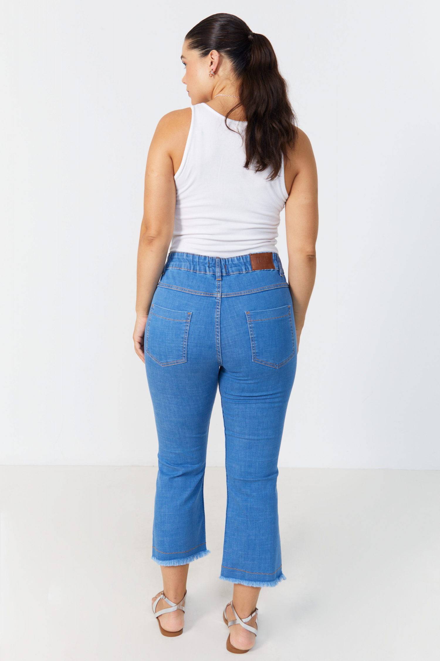 Jean 7/8 avec franges au bas