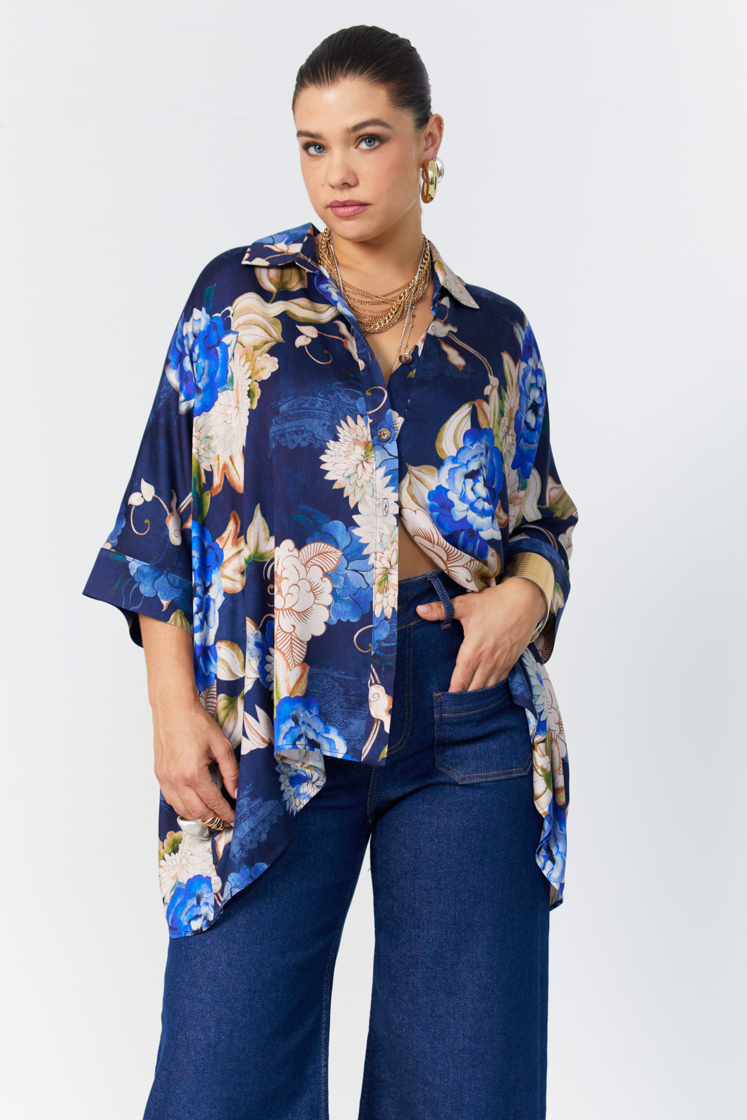 Oversized satin effect printed blouse in T