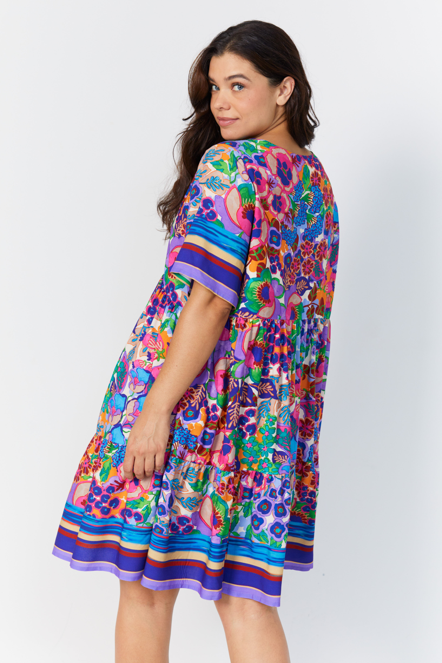 Printed mid-length dress with base pattern