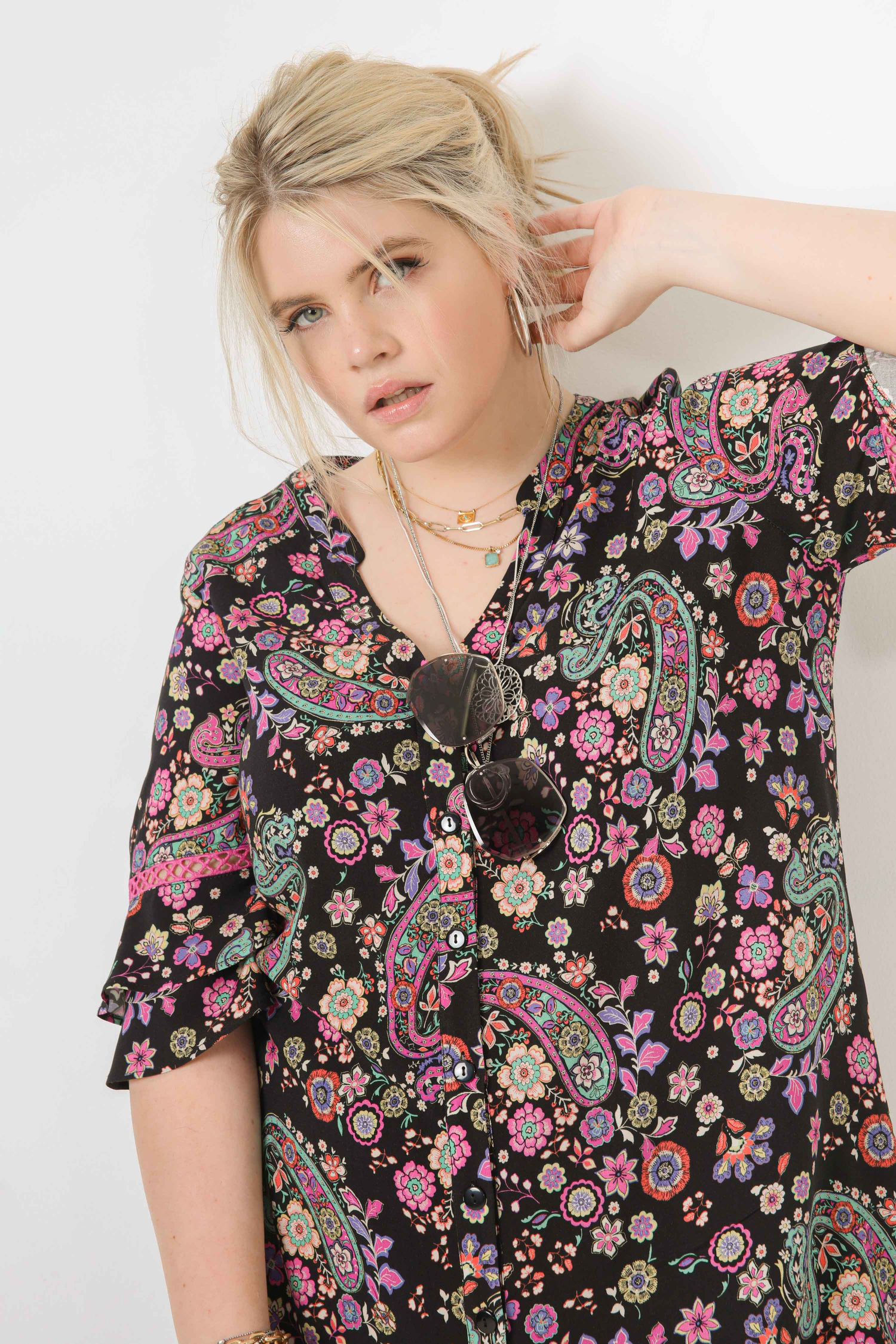 Printed shirt with ruffled sleeves eco-responsible material