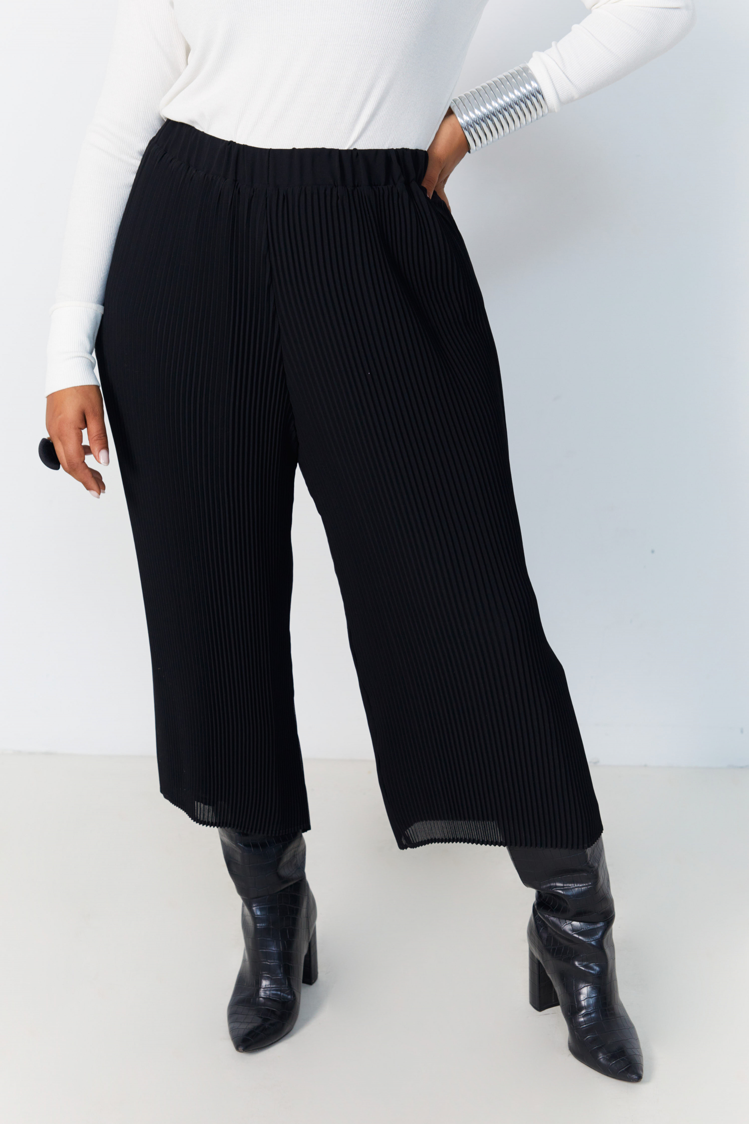 Pleated culotte skirt