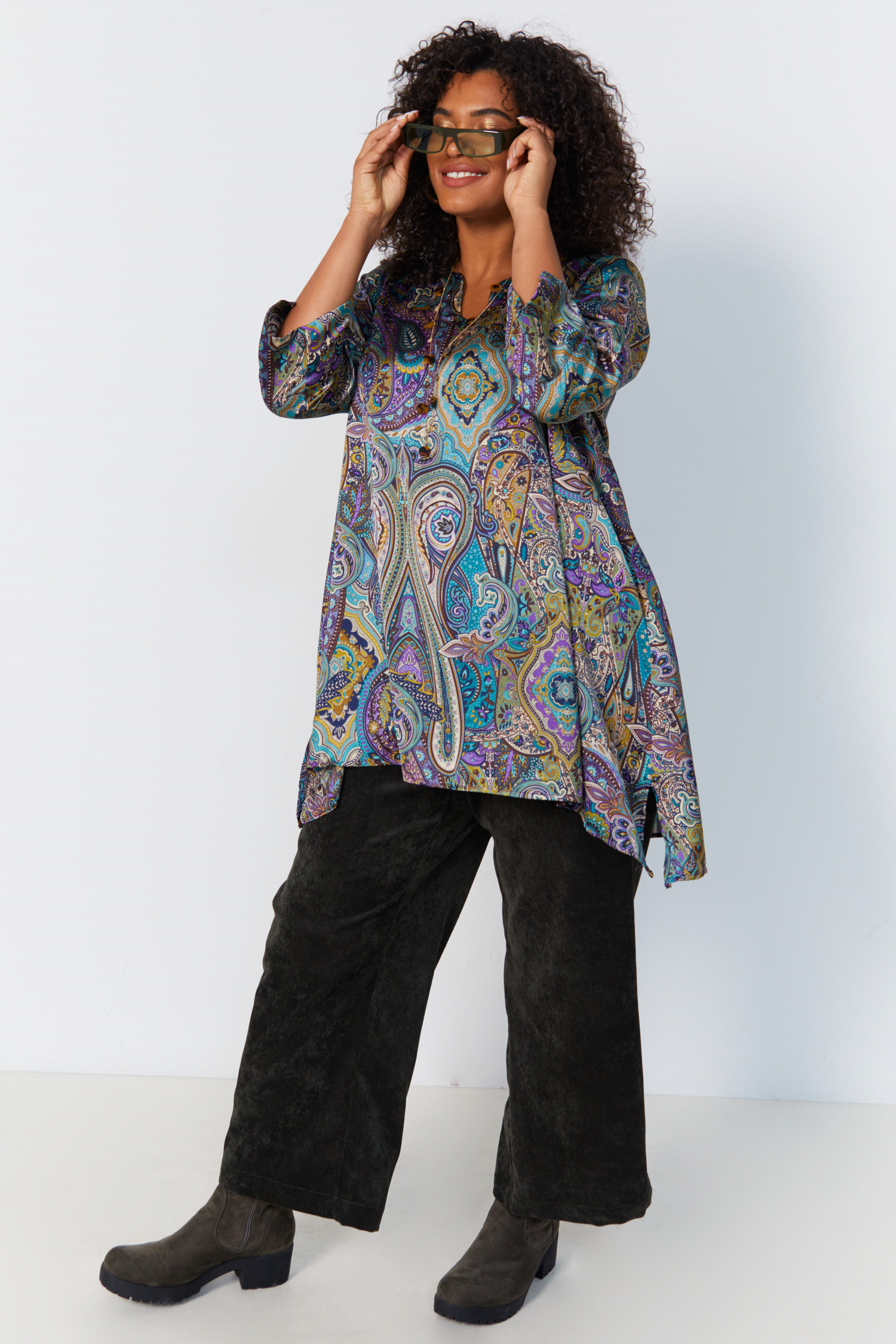 Tunic in satin effect print