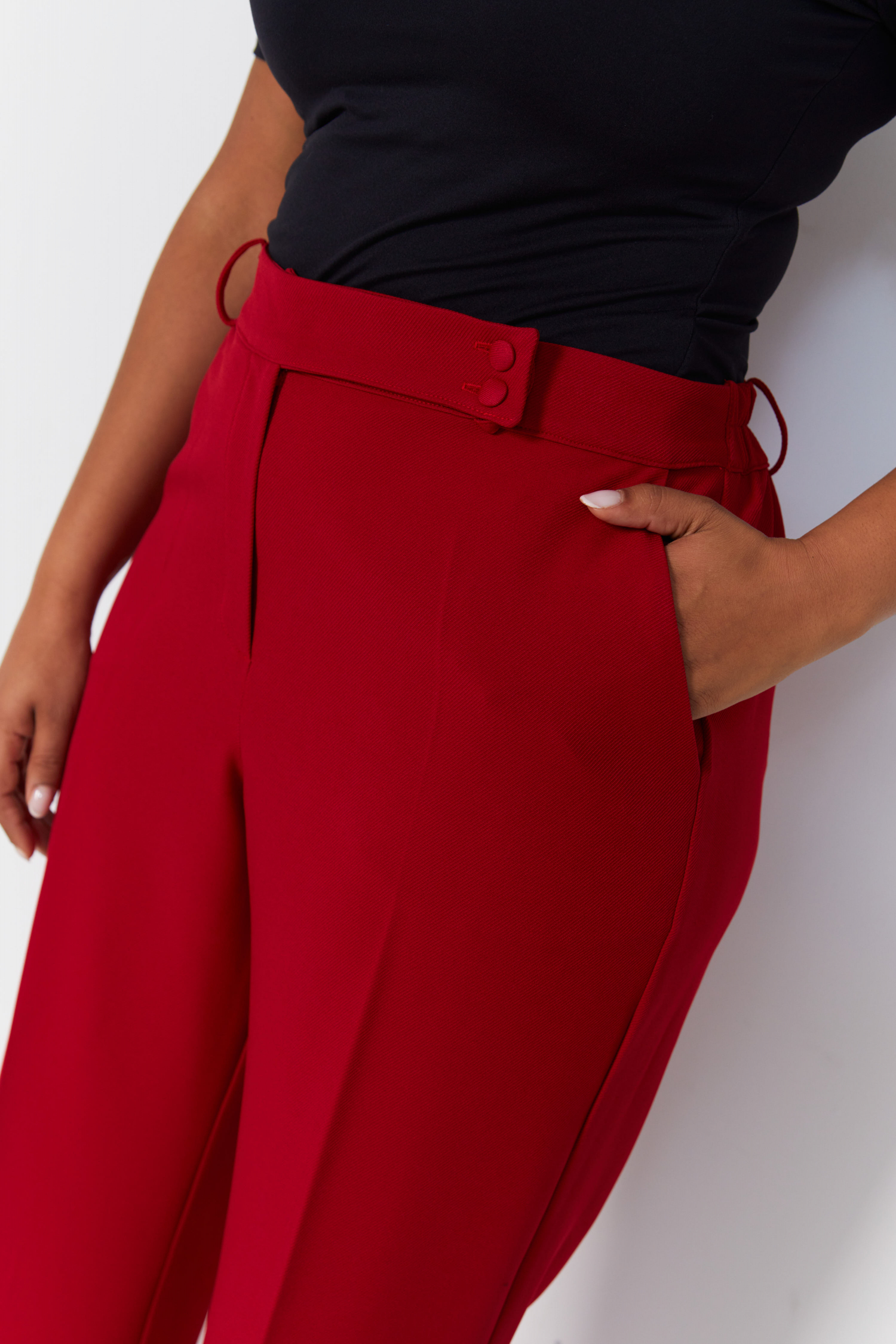 Straight tailored trousers in plain colour