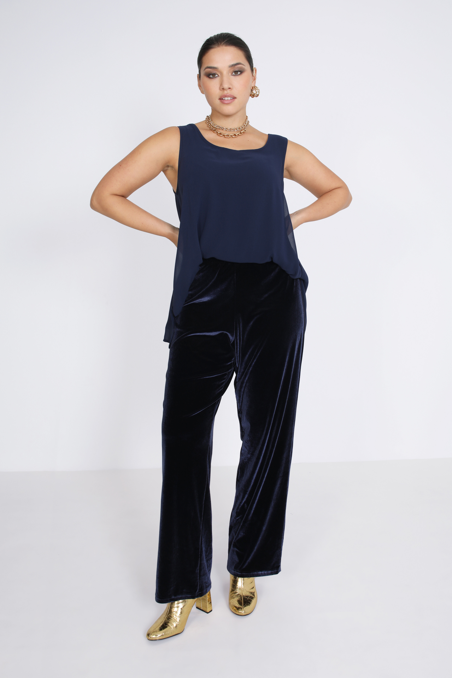 Straight plain velvet pants