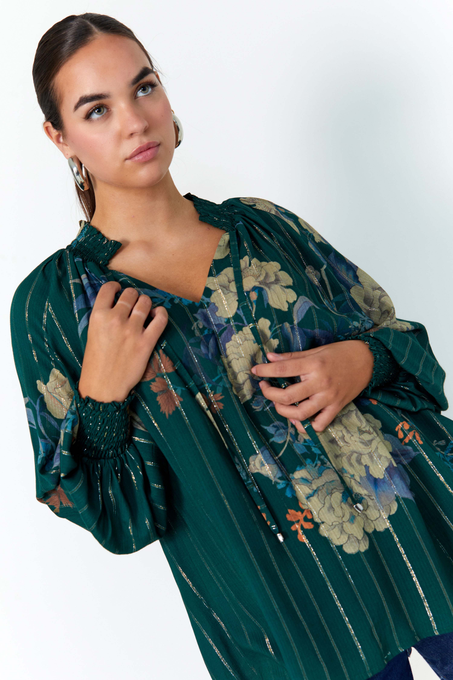 Fluid shirt in viscose with lurex thread