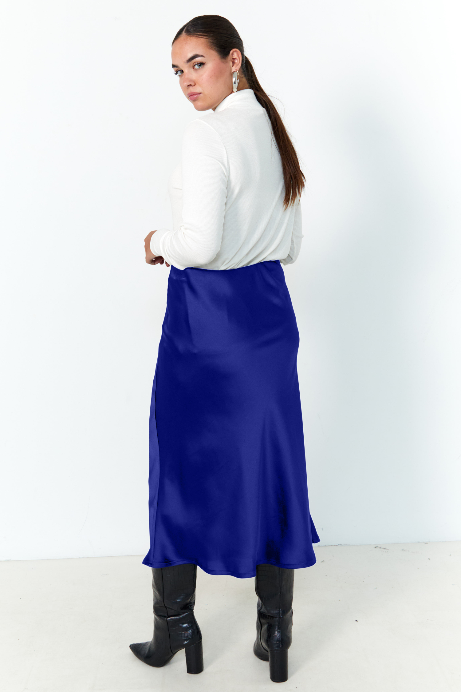 Long plain satin skirt