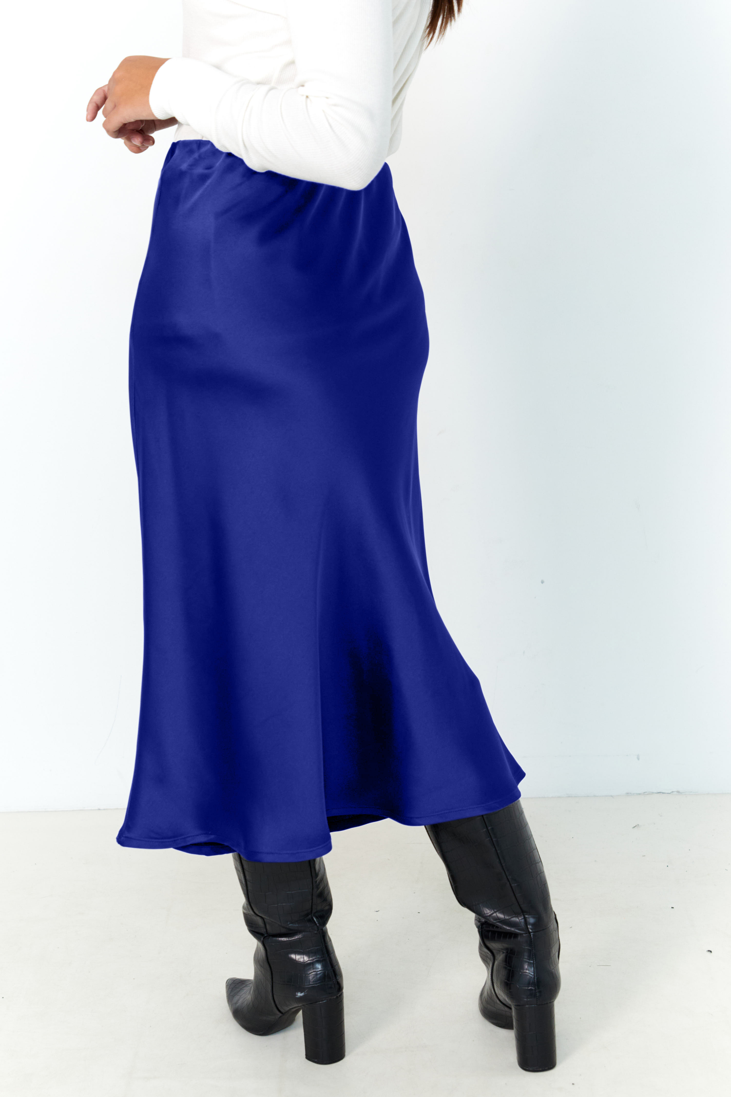 Long plain satin skirt