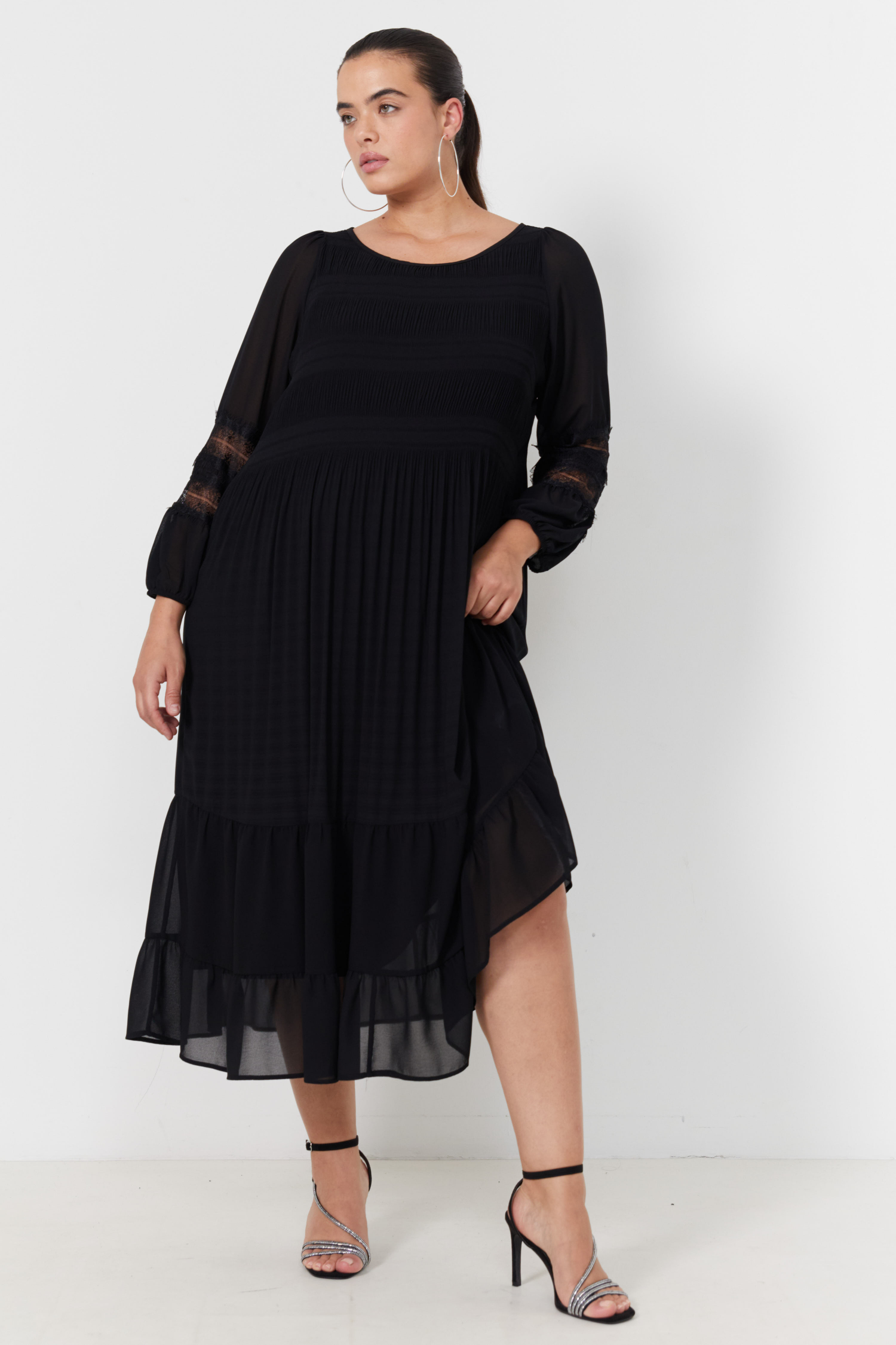 long pleated dress in plain voile with lace