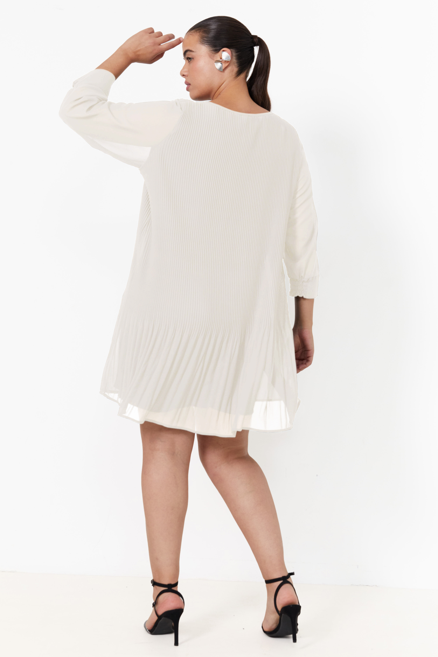 Pleated dress in lined voile