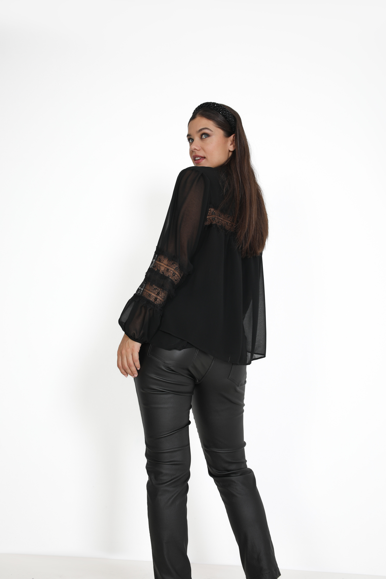 Double voile shirt with lace