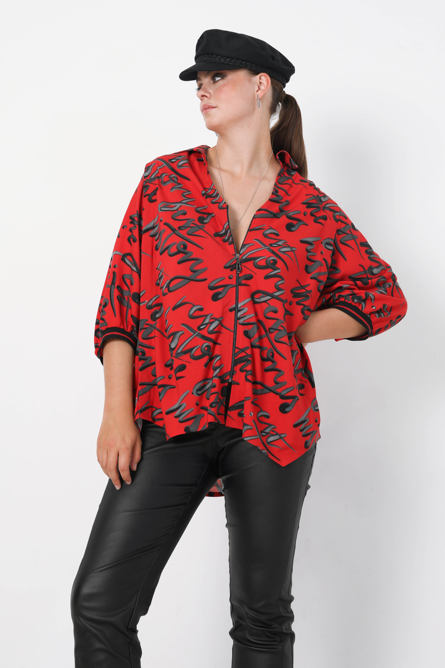 Graphic print shirt with zip