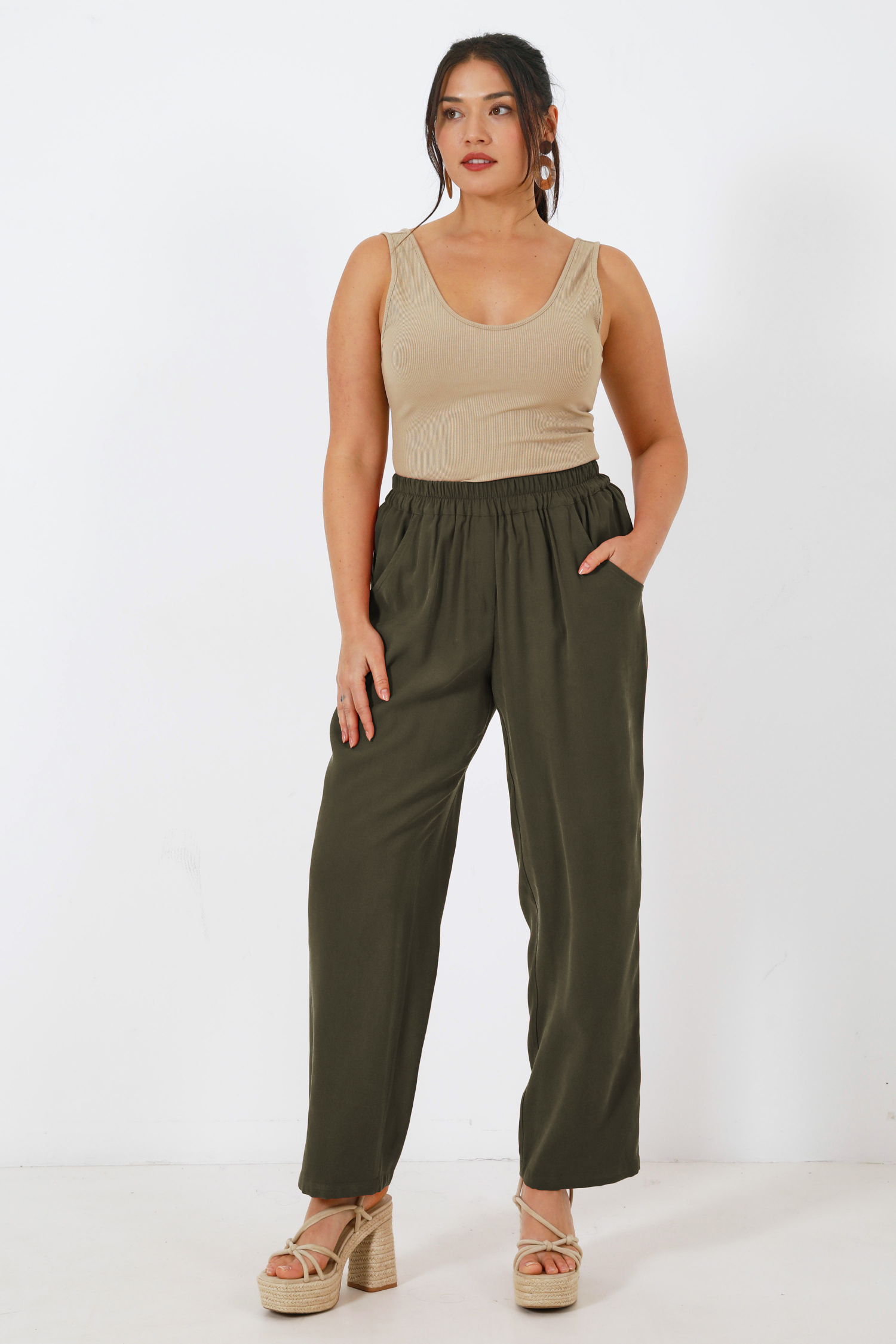 Straight-fit, elasticated, plain tailored trousers 