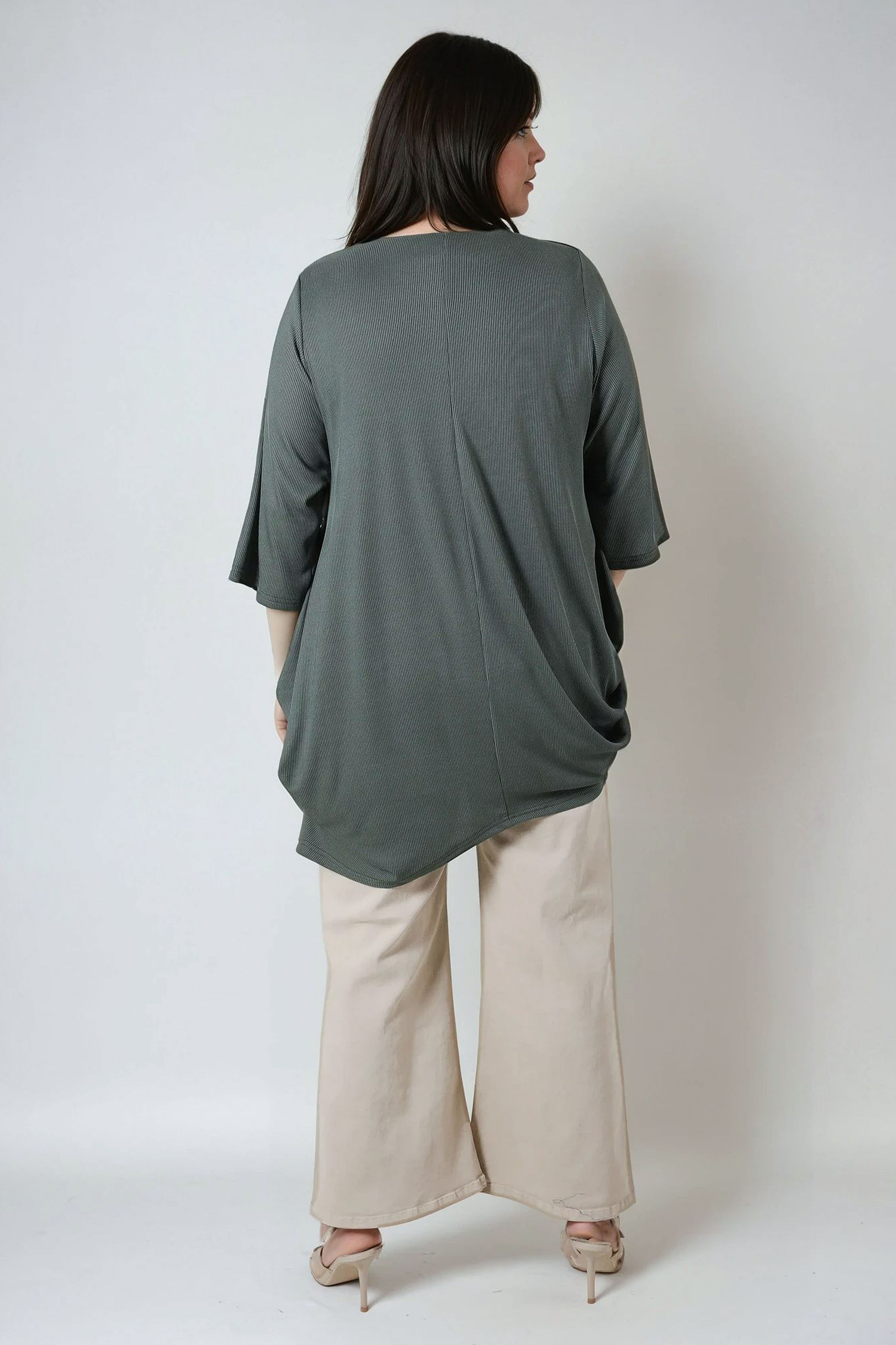 Plain knit tunic with V-neck and crisscross detailing
