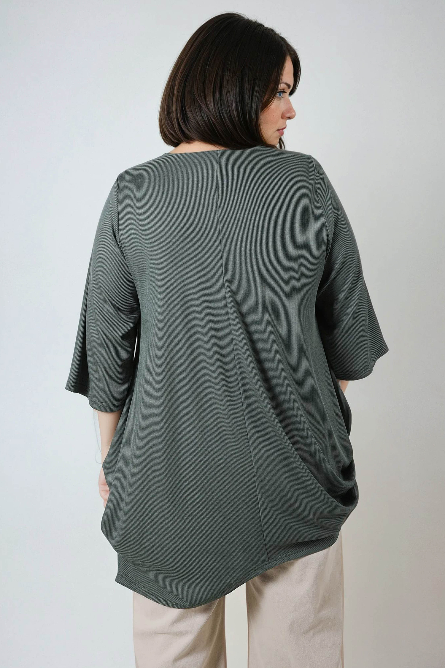 Plain knit tunic with V-neck and crisscross detailing