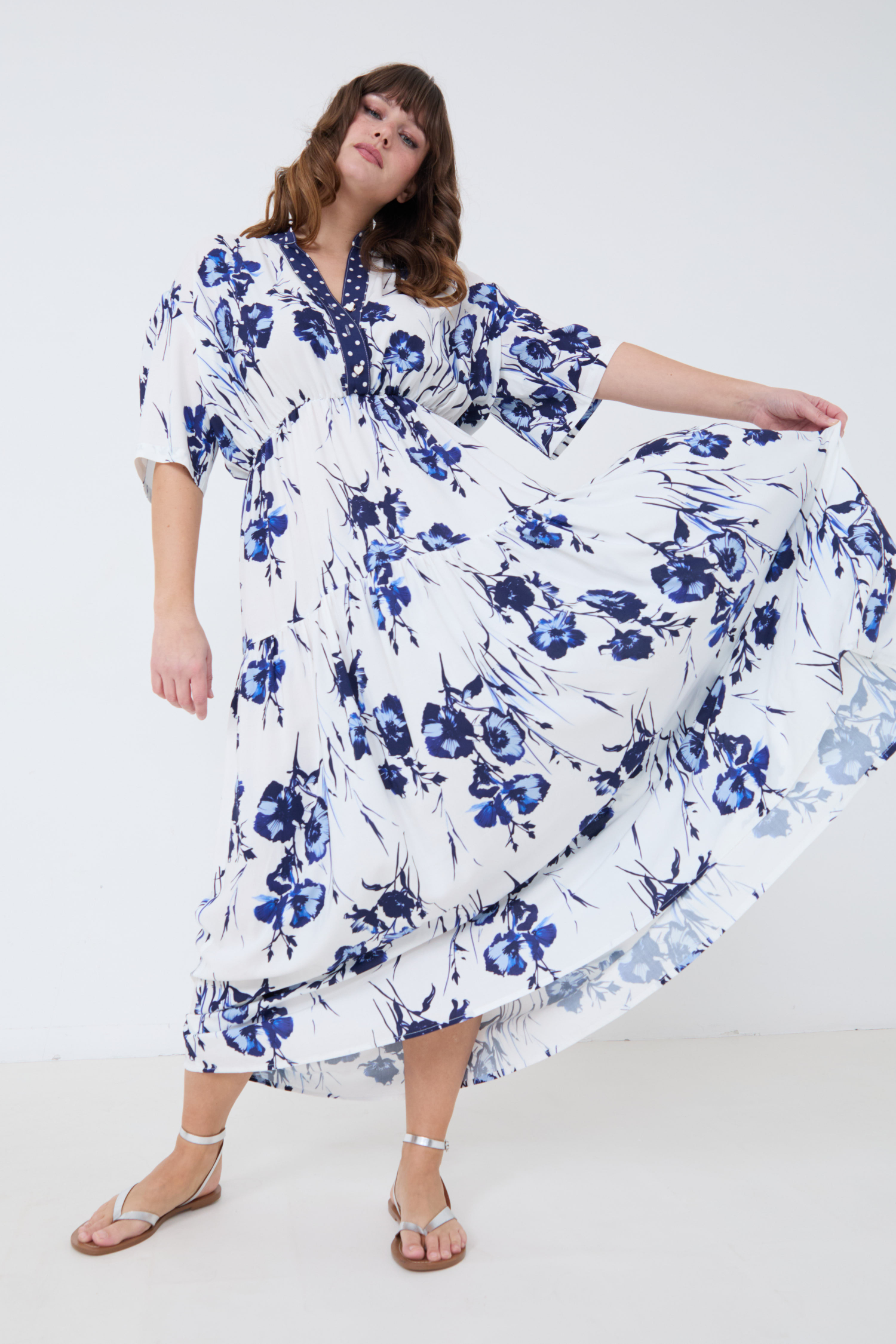Robe longue de style bohème bimotif fleur et pois viscose ultra fluide 