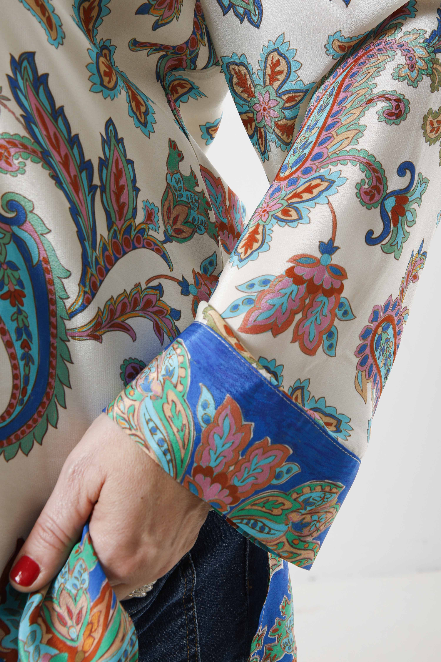 Blouse imprimée avec une base effet satiné en viscose ultra fluide