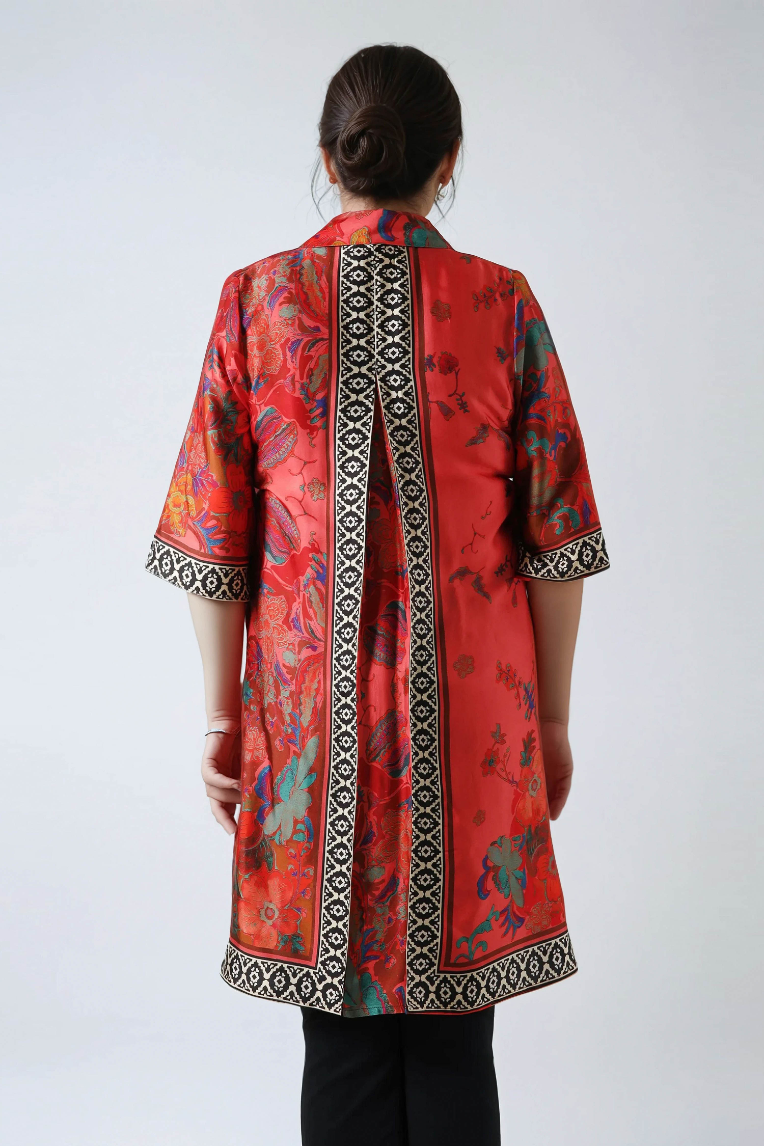Tunique imprimée motif graphique viscose ultra fluide
