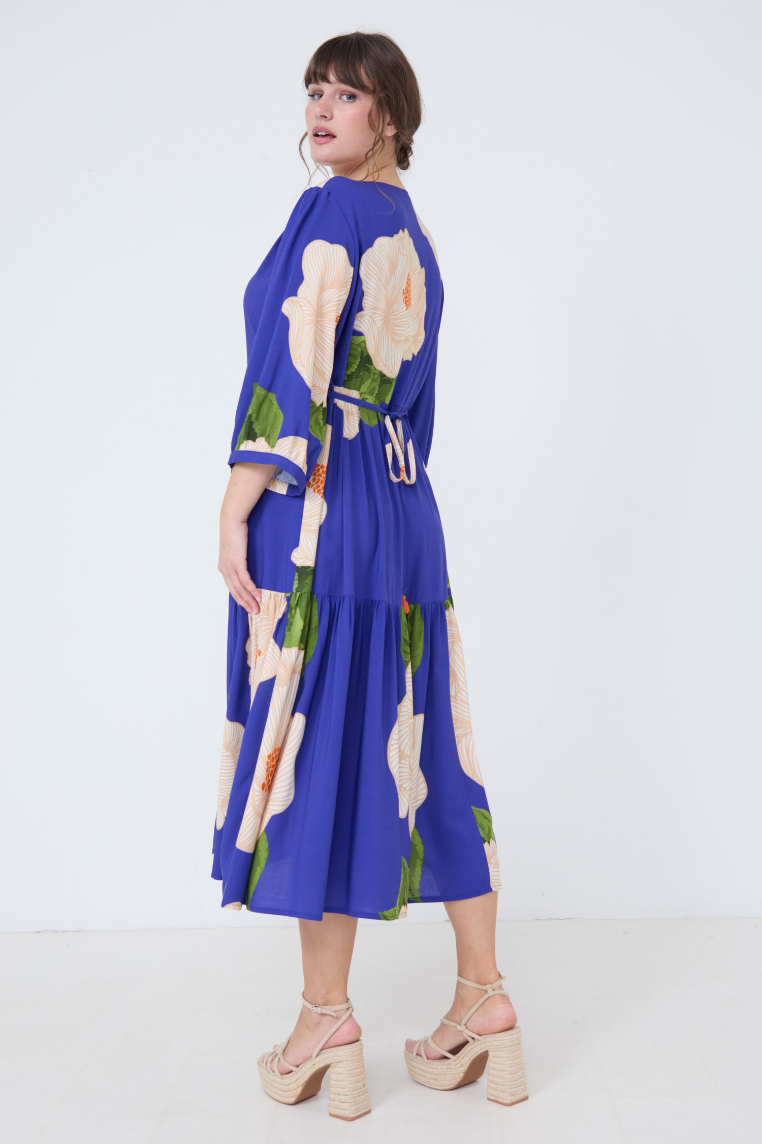 Robe longue en motif floral 