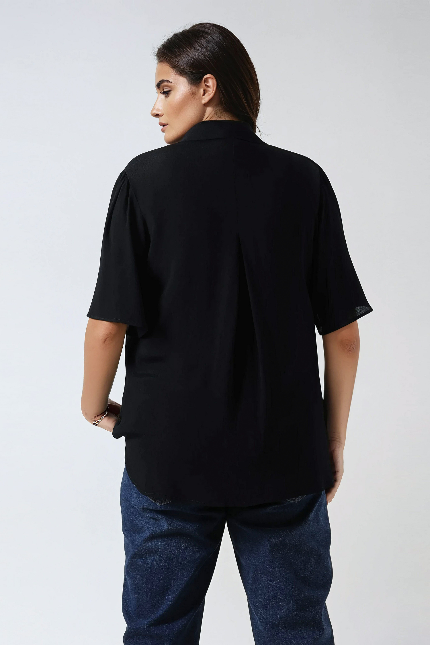 Plain shirt in ultra-fluid viscose crepe 