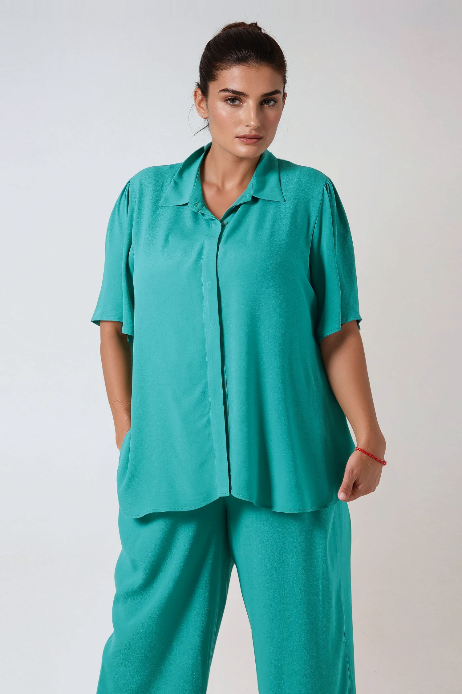 Plain shirt in ultra-fluid viscose crepe 