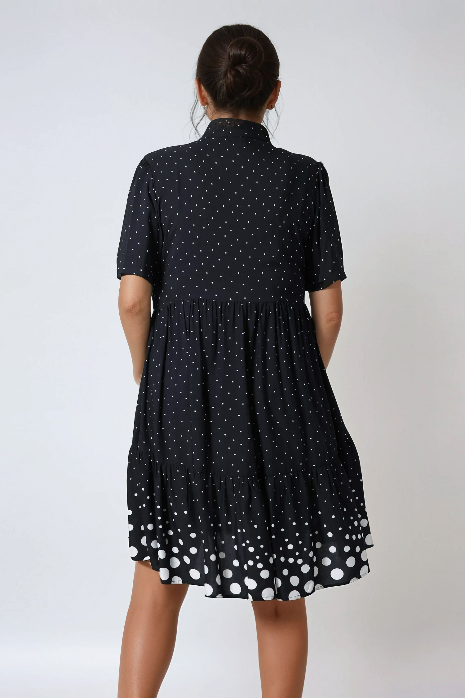Shirt collar dress with graphic print and ultra-fluid viscose base