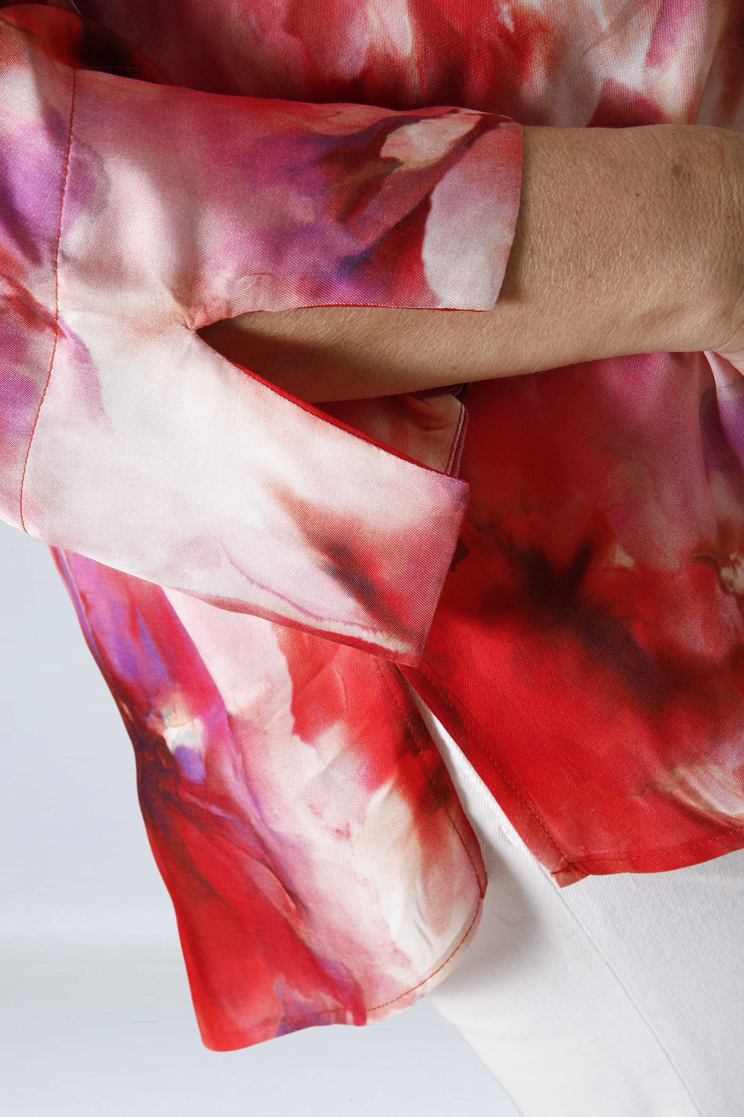 Blouse in fluid viscose twill print 