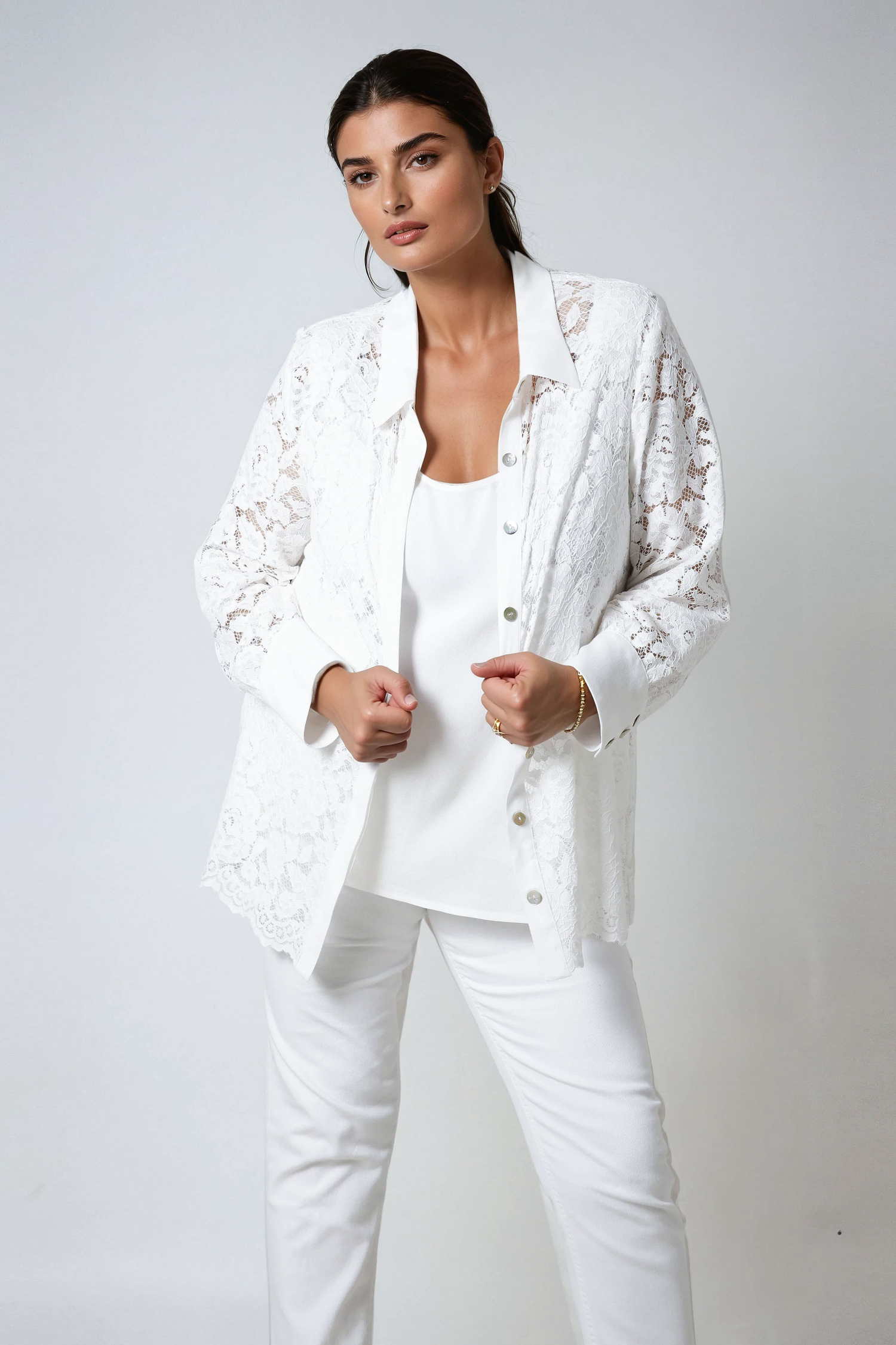 Lace shirt and viscose crepe tank top 