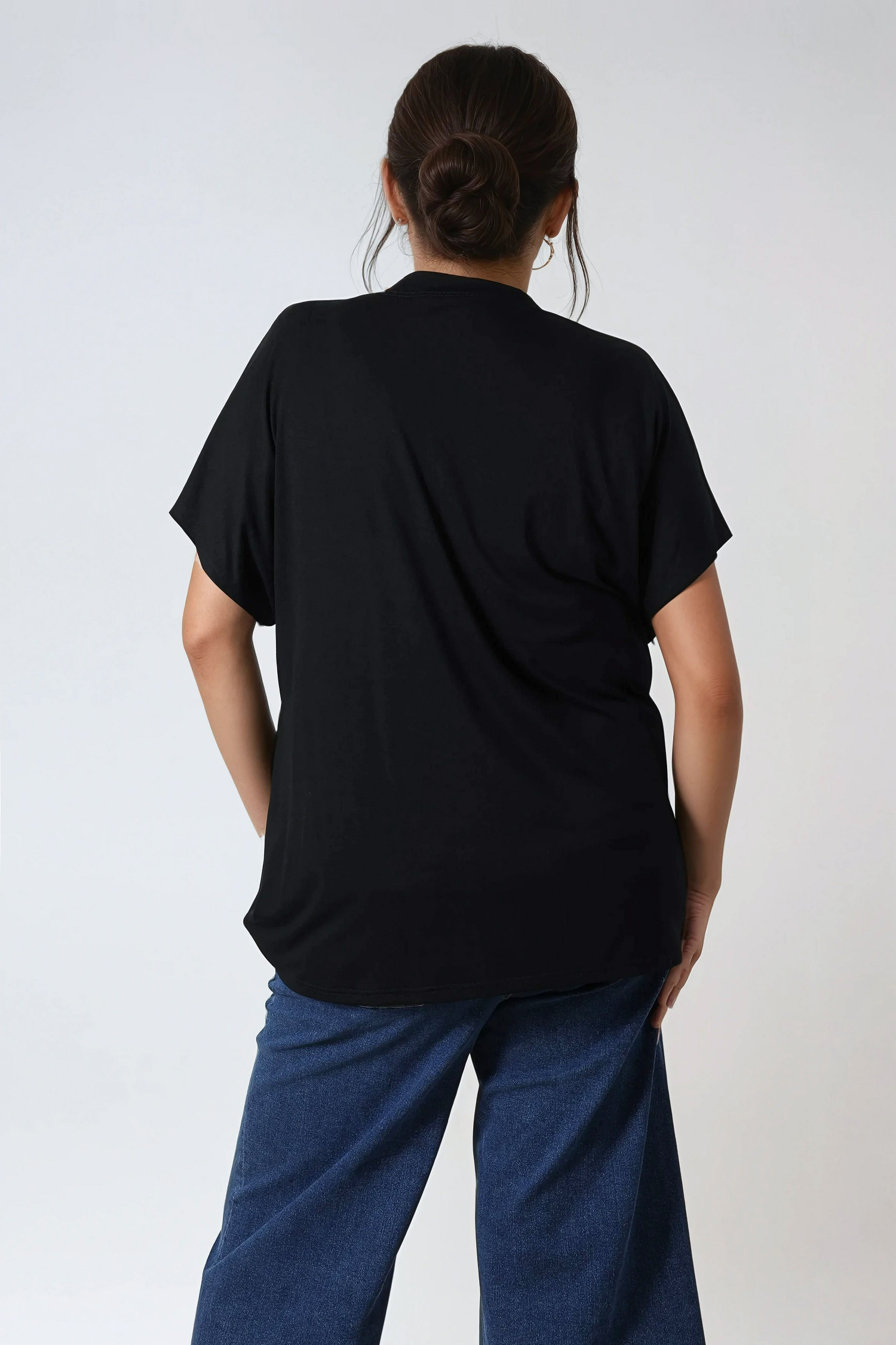 Plain knit t-shirt with screen printing on the front