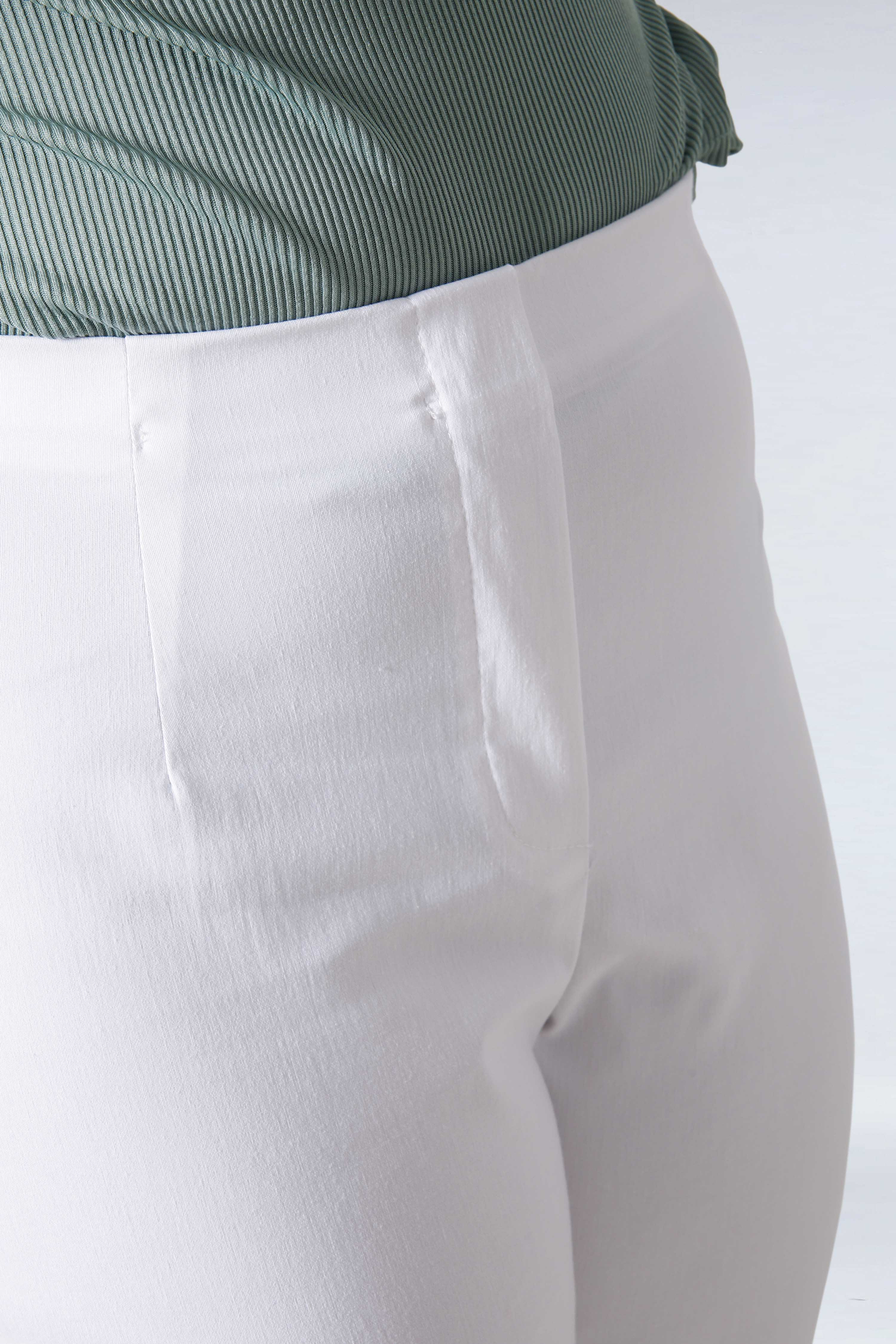 Straight pants in eco-responsible bengaline