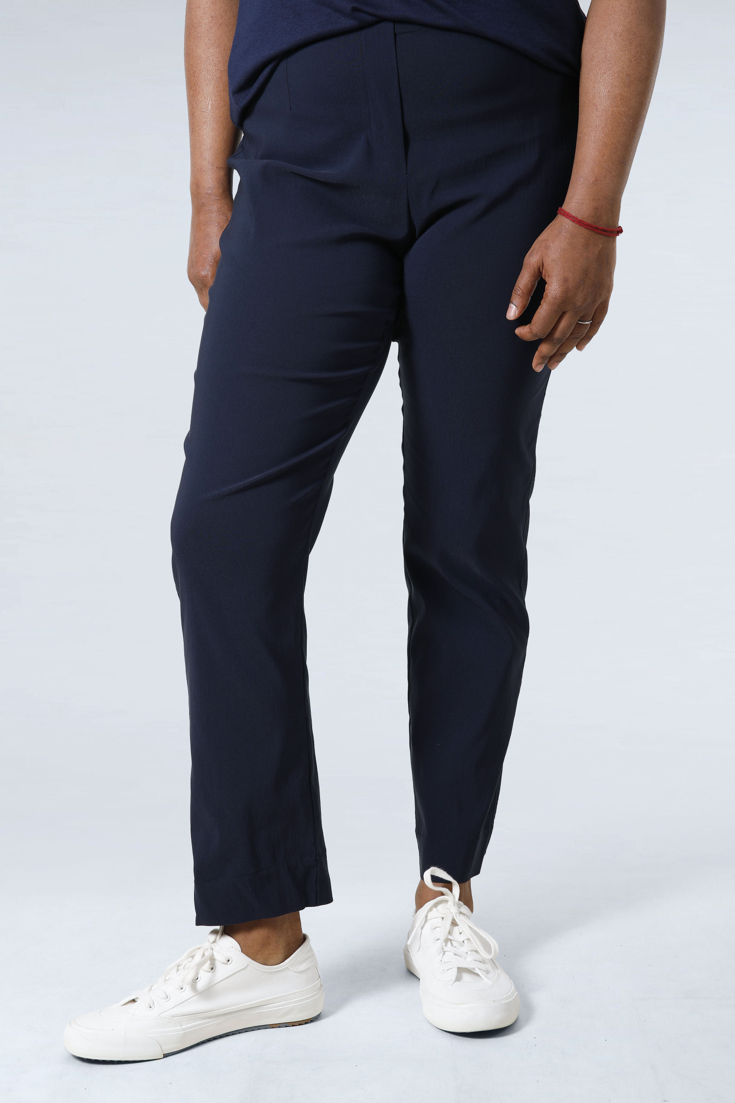 Straight pants in eco-friendly bengaline