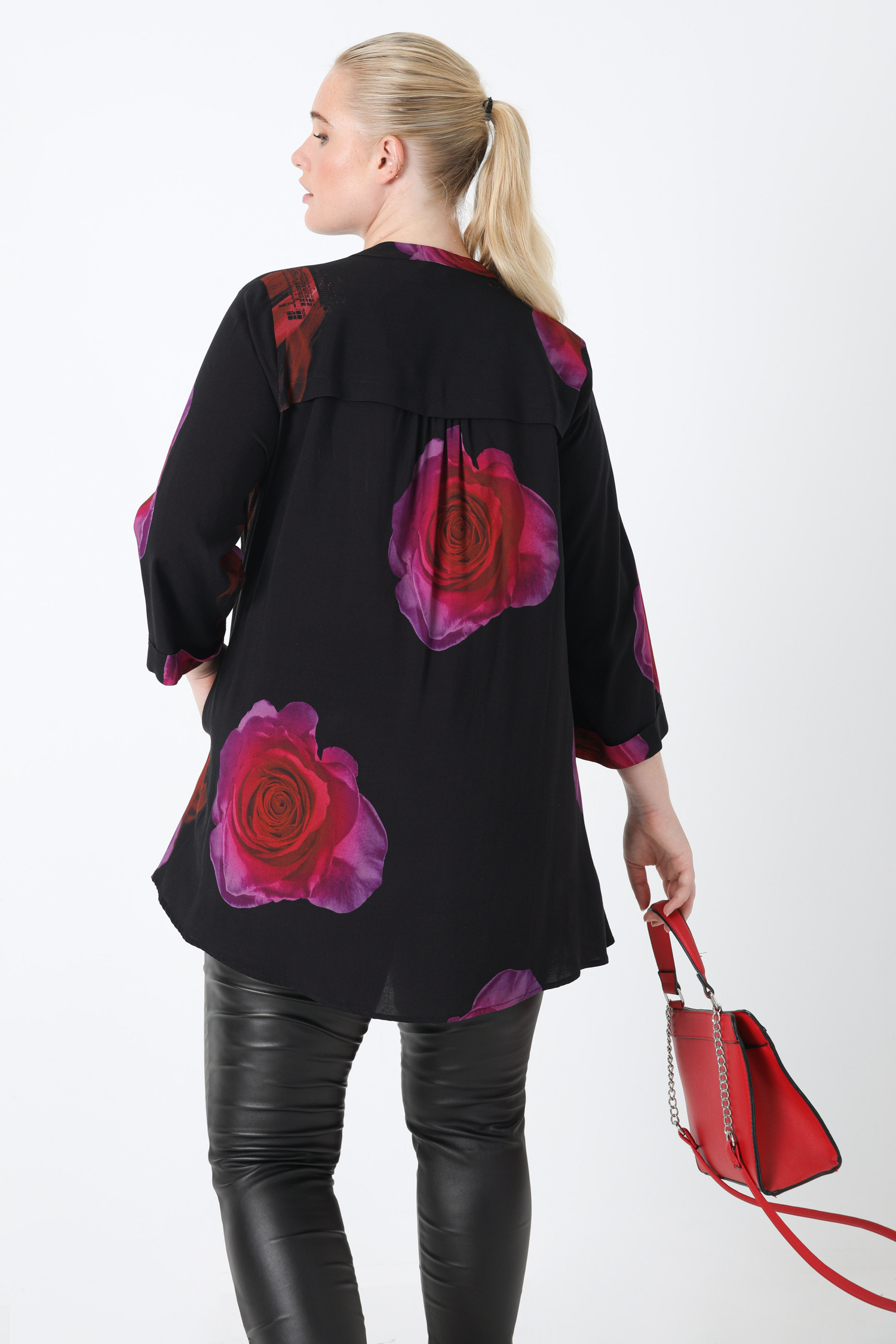 Printed blouse with beaded chain