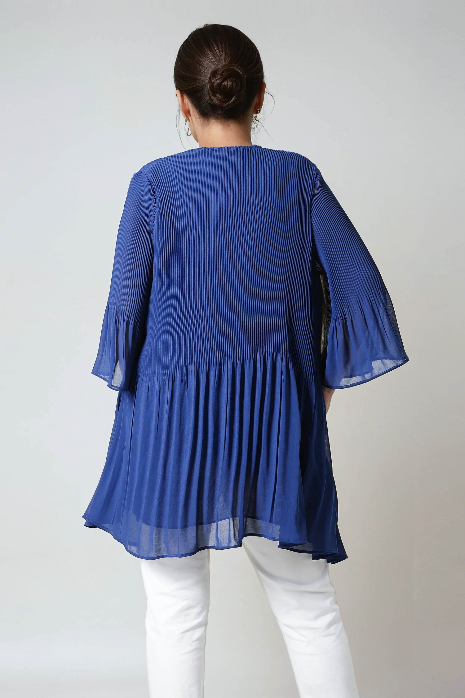 Pleated flowing jacket 