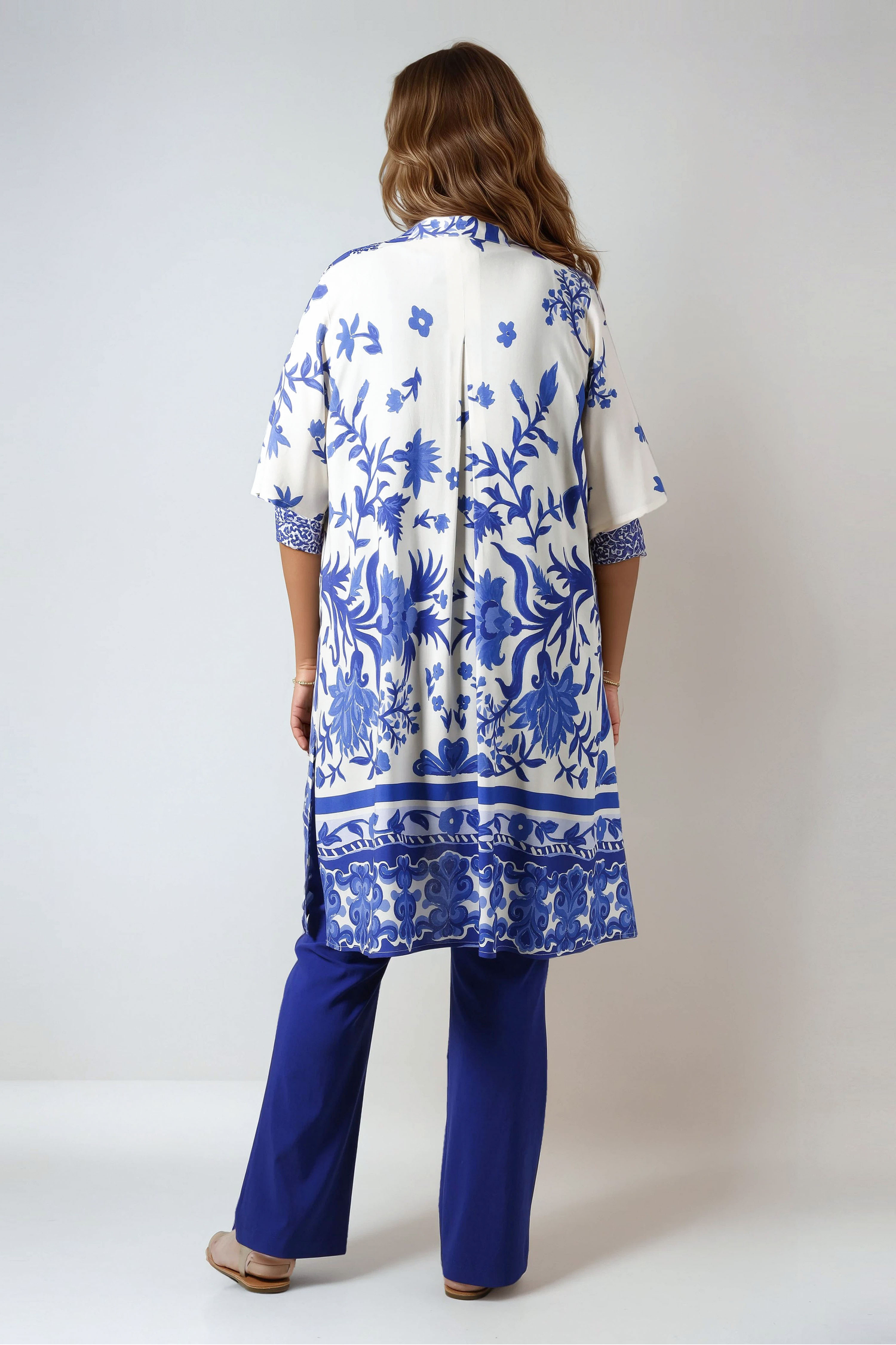 Long shirt with placed base print.