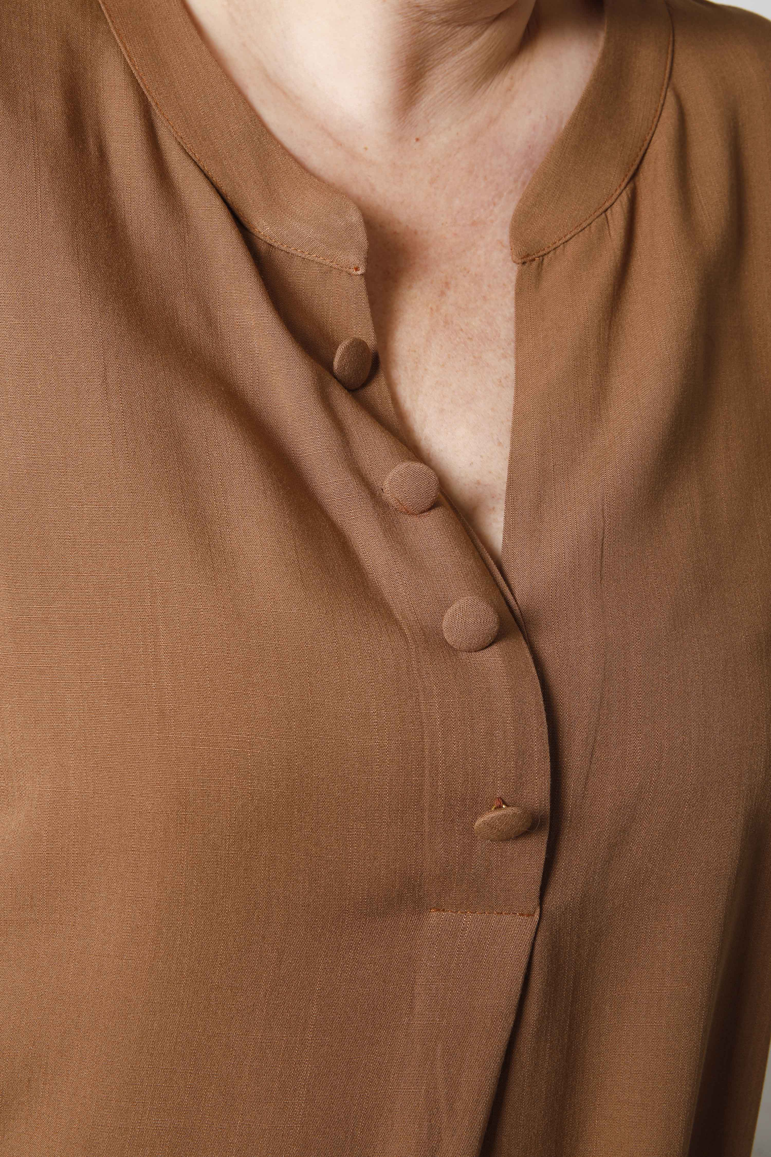Plain linen blouse
