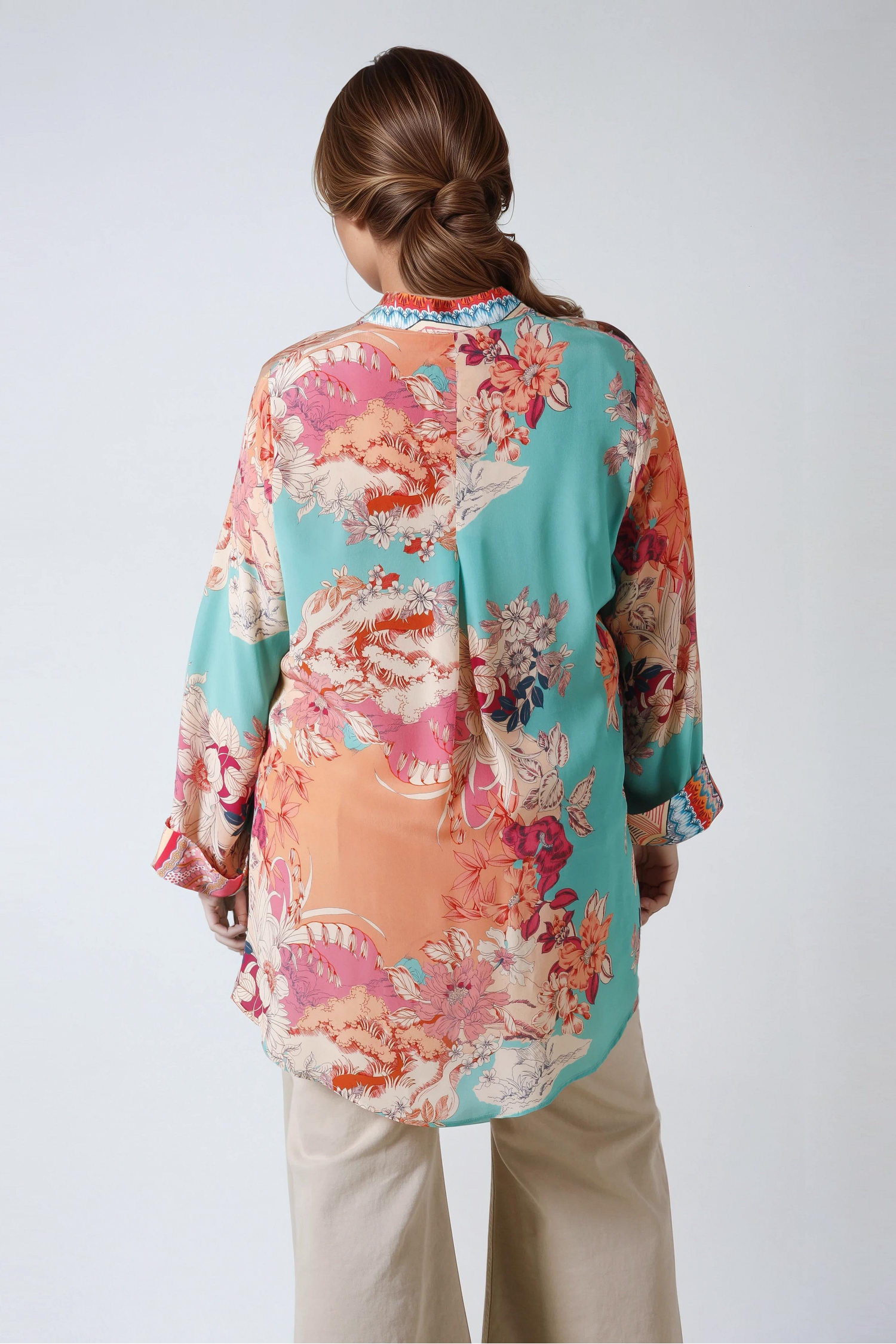 Viscose blouse with patch print of two different patterns in ecovero viscose